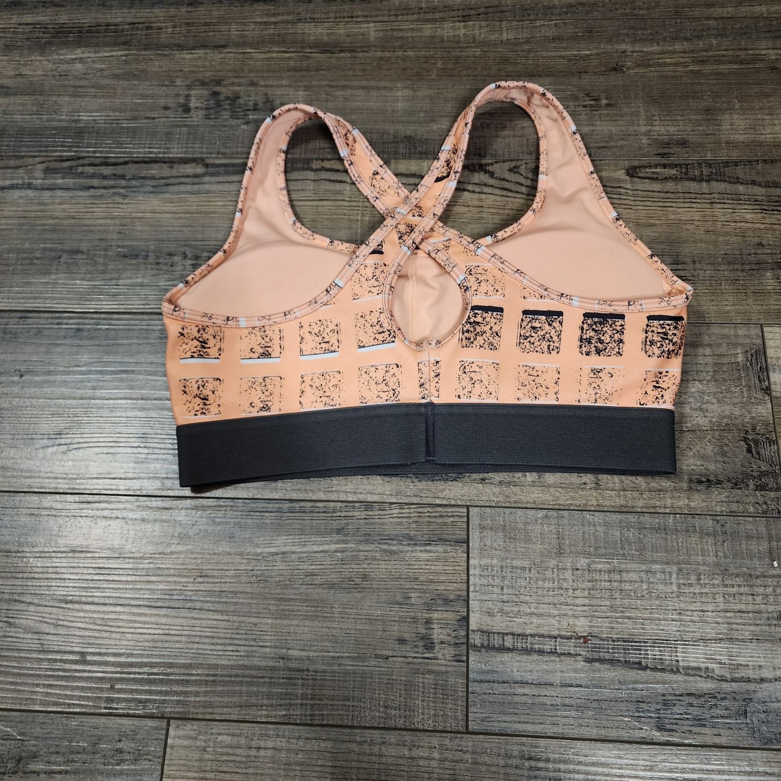 Under Armour Under Armour sports bra size medium peach 2278 Size ONE SIZE - 5 Thumbnail