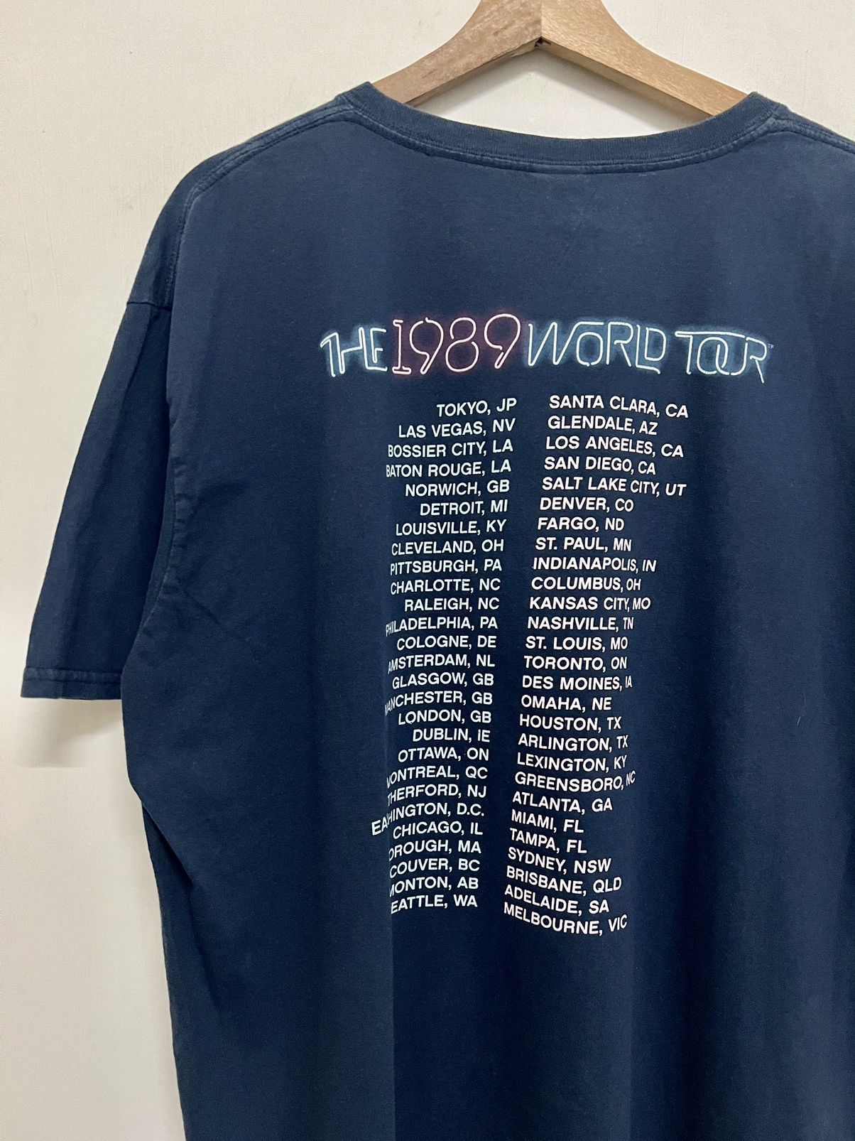 Band Tees × Vintage Taylor Swift The 1989 World Tour Tee Size US XL / EU 56 / 4 - 11 Thumbnail