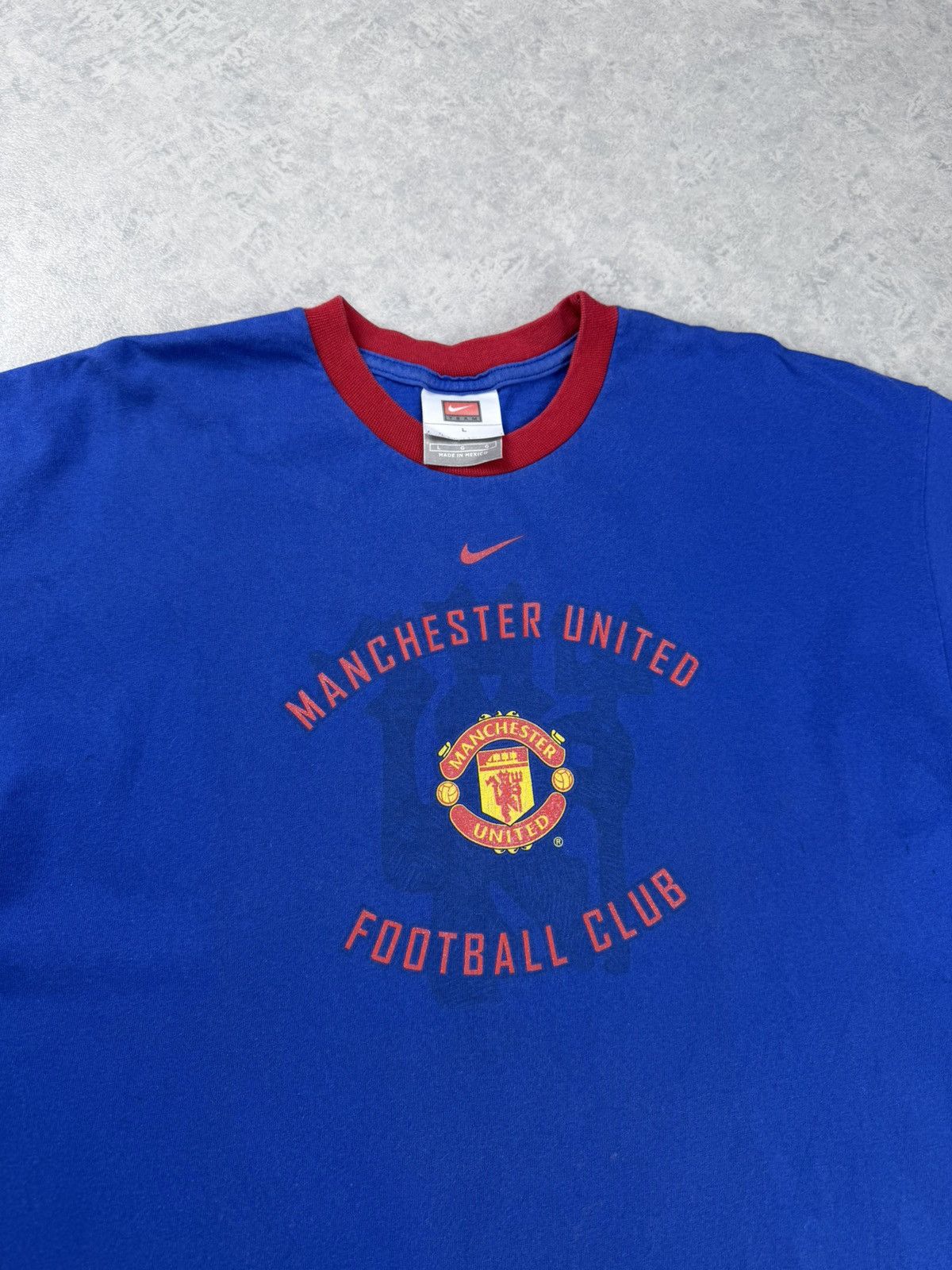 Vintage Vintage Nike Manchester United Jersey Shirt Size L Size US L / EU 52-54 / 3 - 4 Thumbnail
