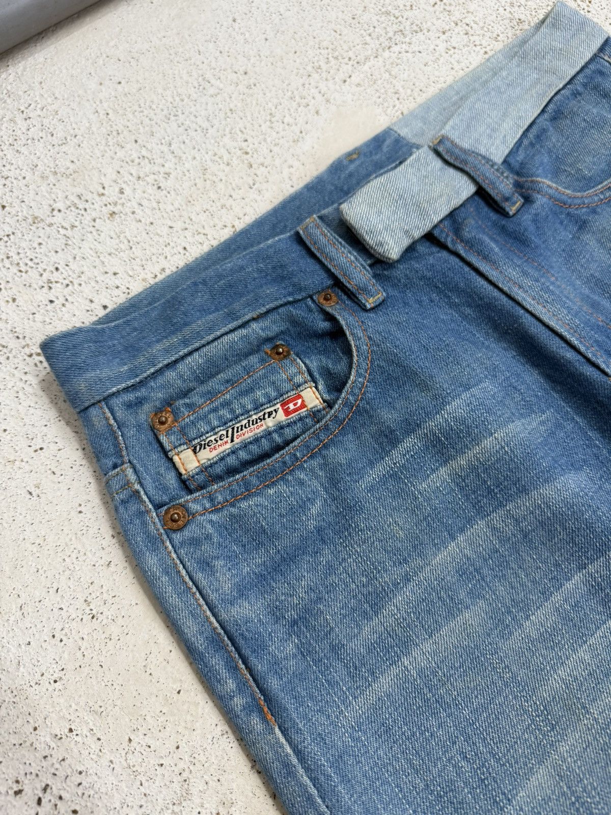 Diesel Vintage Diesel Wide Leg Flare Unisex Whisker Denim Size 26" / US 2 / IT 38 - 6 Thumbnail