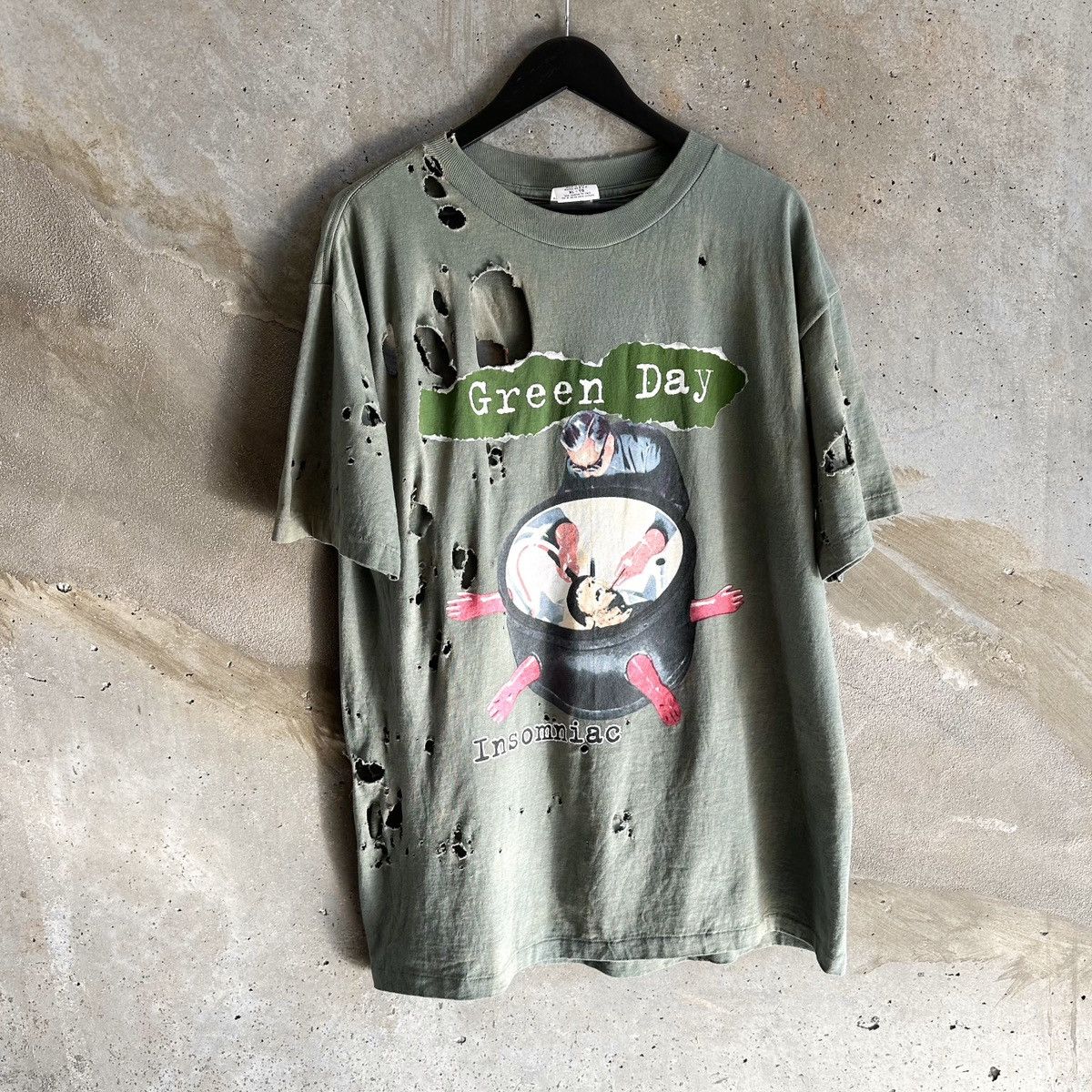 Band Tees 90’s THRASHED Green Day “INSOMNIAC” T-Shirt Size US XL / EU 56 / 4 - 3 Thumbnail