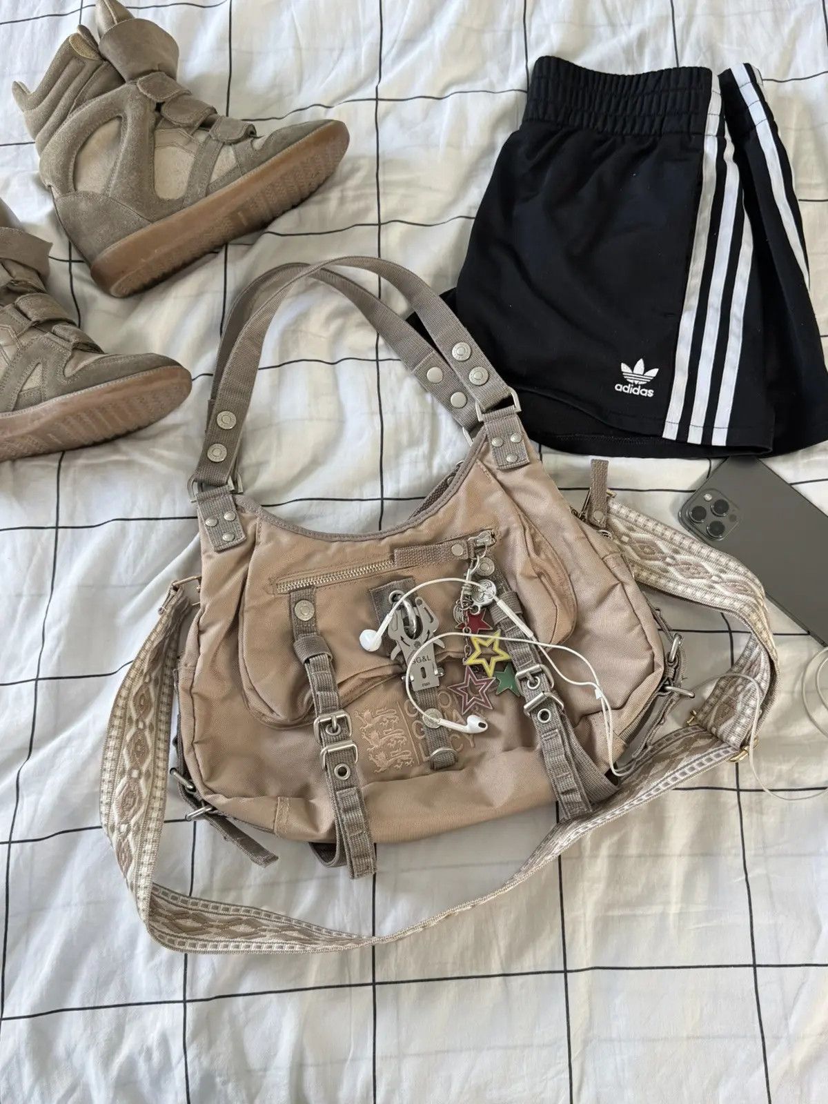 George Gina & Lucy Very Rare George Gina & lucy Y2k Alyx Bag Crossbody Handbag Size ONE SIZE - 10 Thumbnail