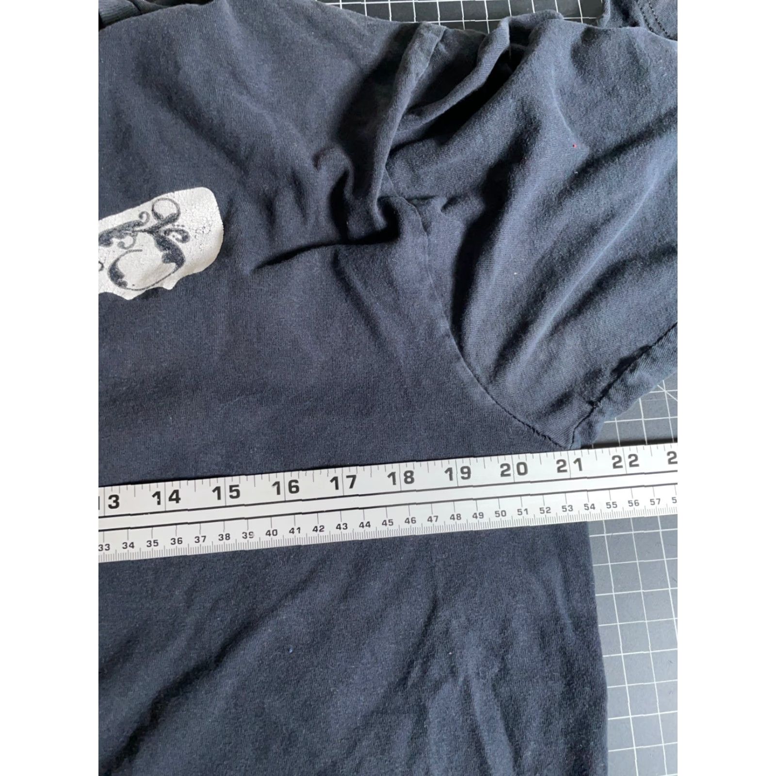 Vintage Smith & Wesson Respect T-Shirt Mens Large Black White Print Graphic Logo Vintage: No Regular Crew Neck Short Sleeve Cotton 100% with flaws Size US L / EU 52-54 / 3 - 5 Thumbnail