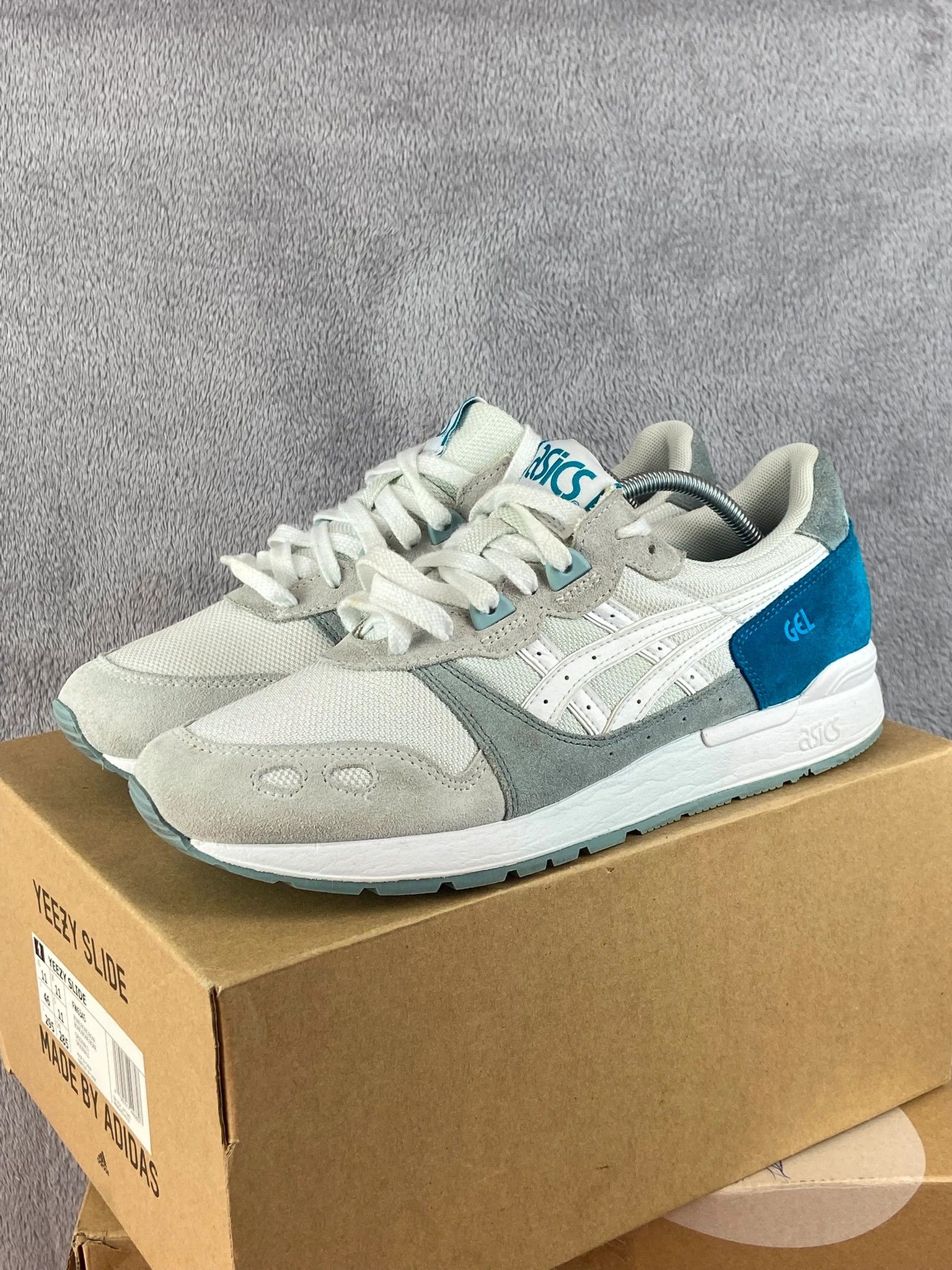 Asics Asics sneakers white blue gel retro running Size US 9 / EU 42 - 1 Thumbnail