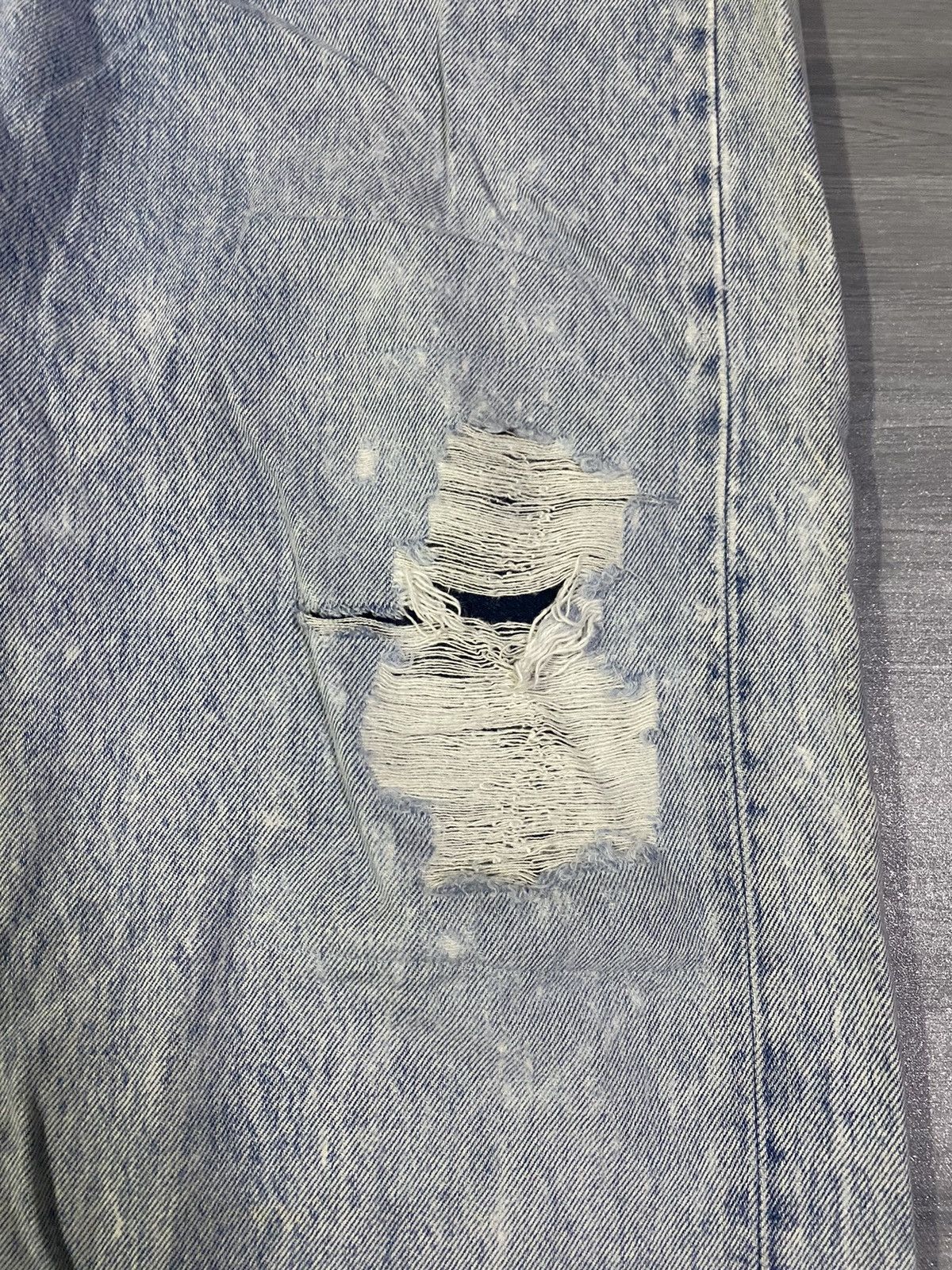 Levi's Vintage USA Levis 501 Distressed Light Wash Jeans Size US 40 / EU 56 - 8 Thumbnail