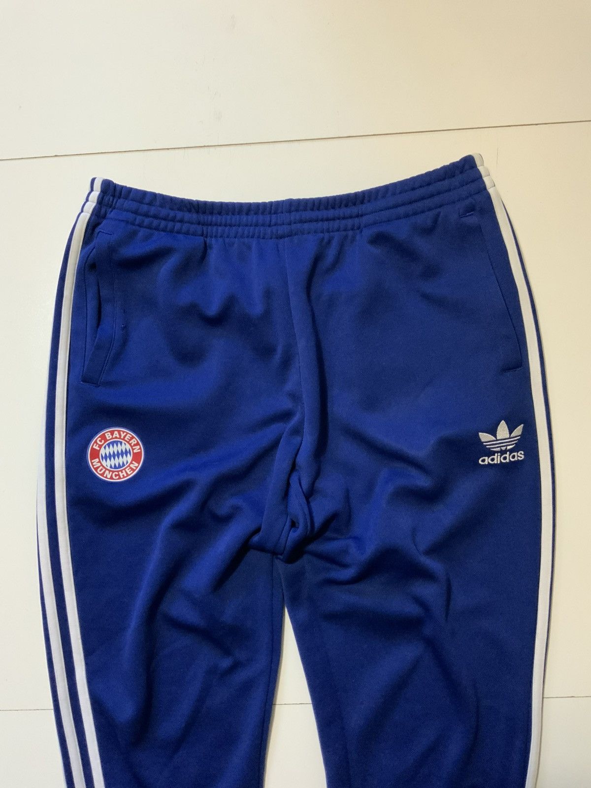 Adidas Adidas FC Bayern Munchen Football Club Soccer Track Pants Size US 36 / EU 52 - 5 Thumbnail