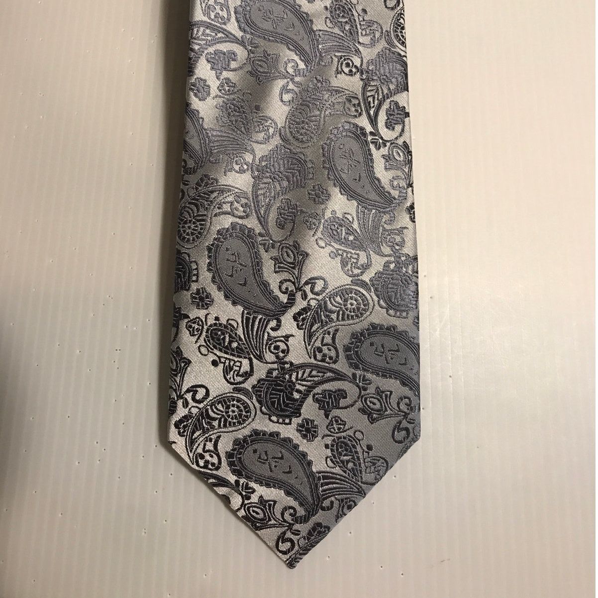 Other Kiss Ties Silver Paisley Classic Wide Necktie Size ONE SIZE - 1 Thumbnail