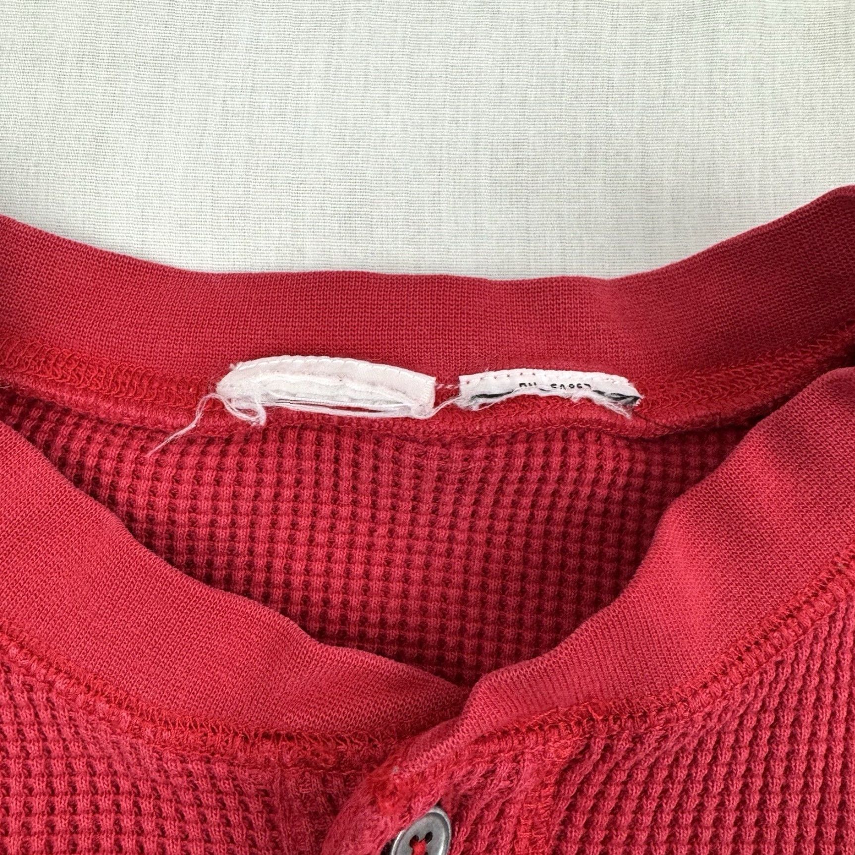 Disney VINTAGE Mickey Goofy Thermal Henley Shirt Adult Large Red Disney World Embroidered 90s Mens Tee Size US L / EU 52-54 / 3 - 5 Thumbnail