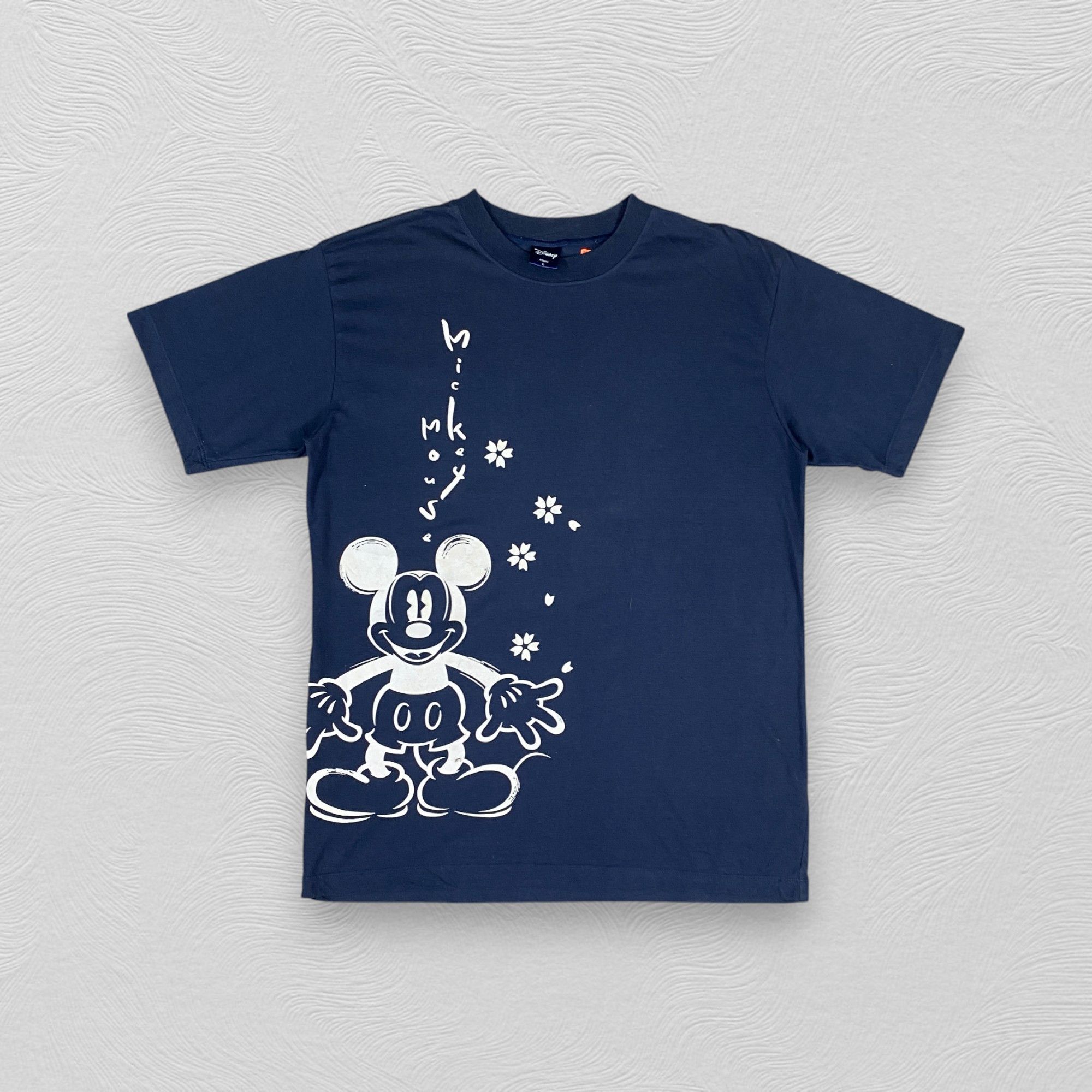 Japanese Brand Vintage Disney Mickey Mouse T-Shirt - L019 Size US M / EU 48-50 / 2 - 1 Thumbnail