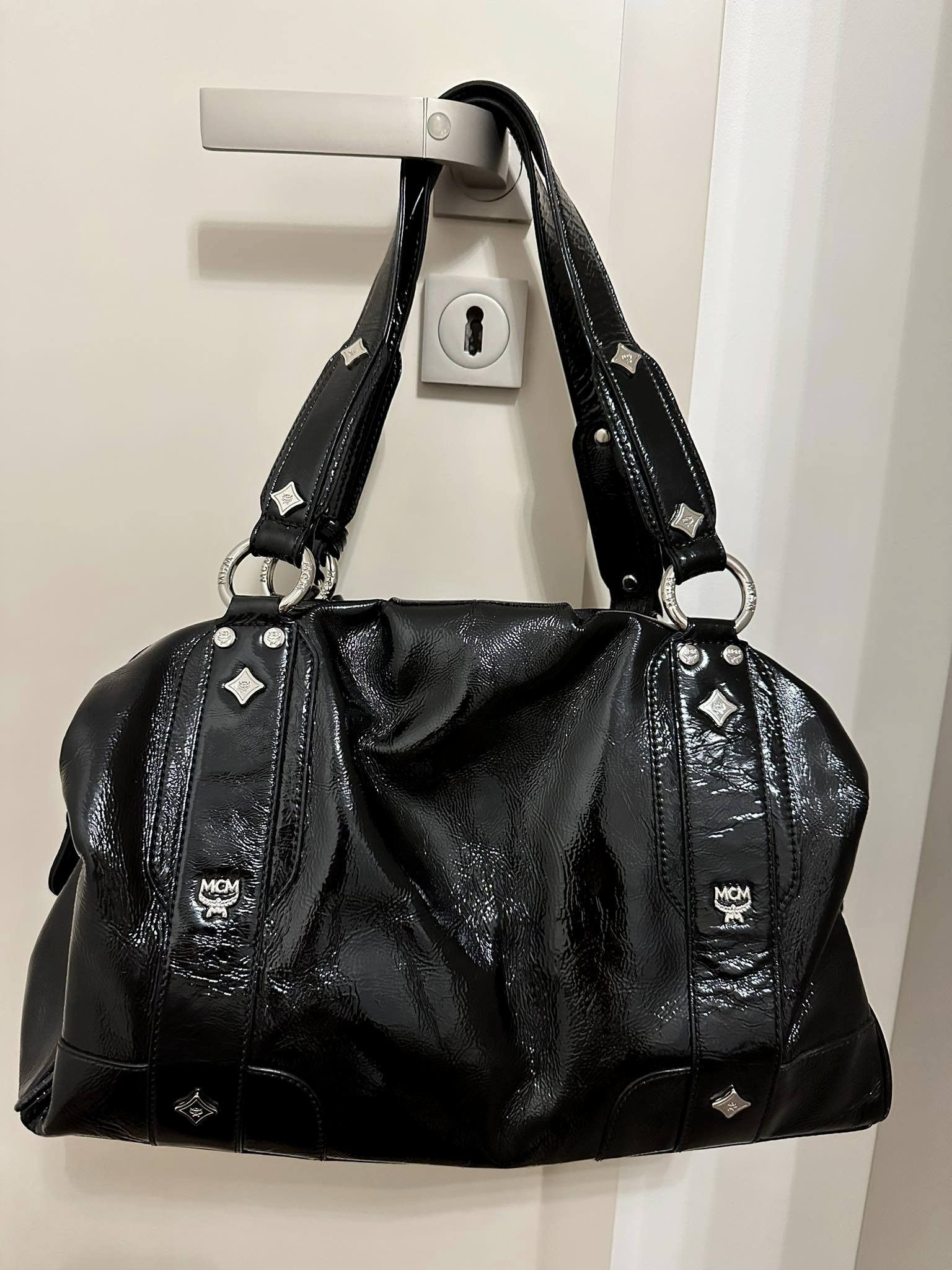 MCM MCM Spellout Logo Patent Leather Black Bag Size ONE SIZE - 2 Thumbnail