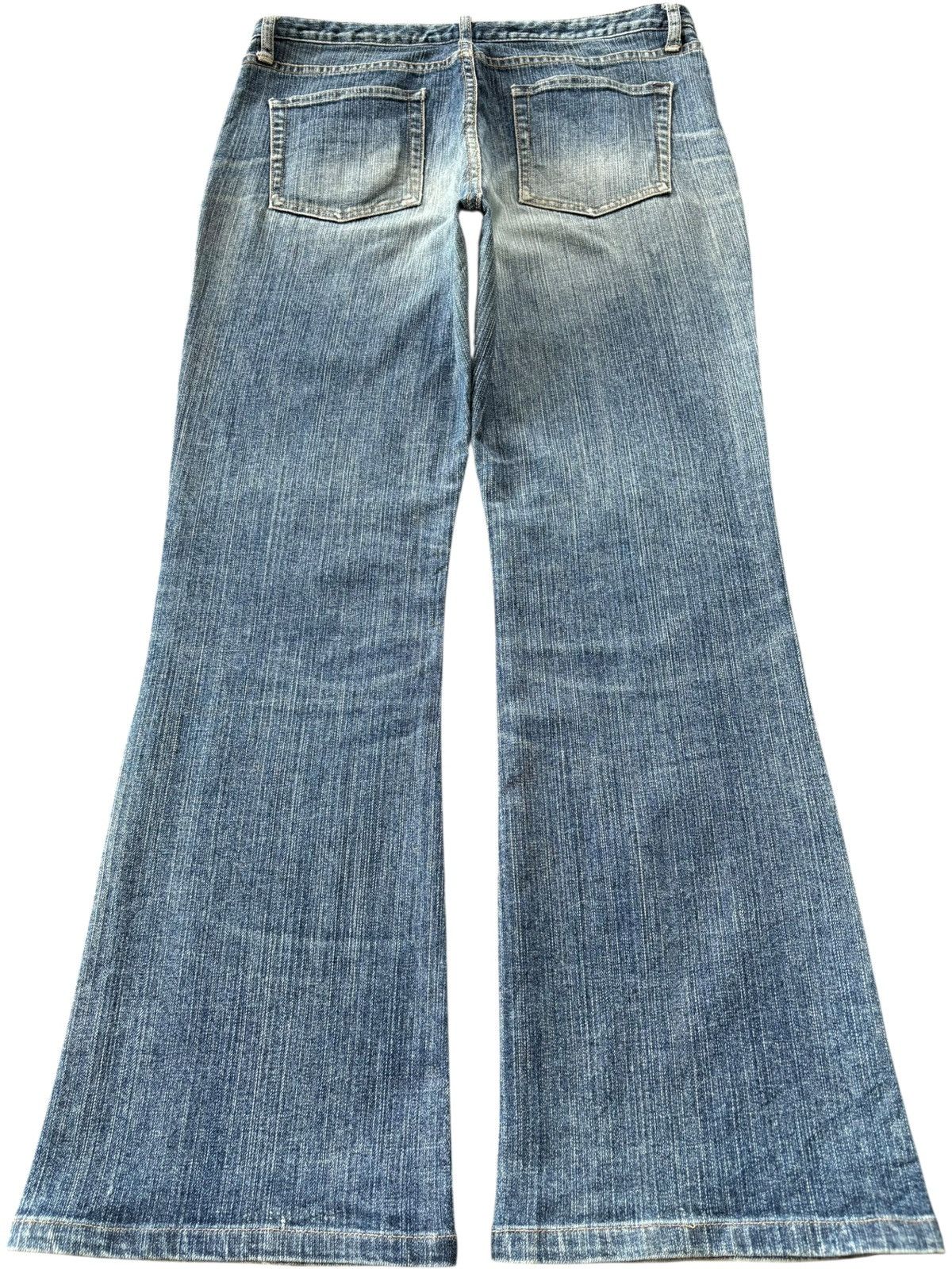 Uniqlo Vintage Japanese Uniqlo Blue Wash Flare Jeans Size US 32 / EU 48 - 2 Thumbnail