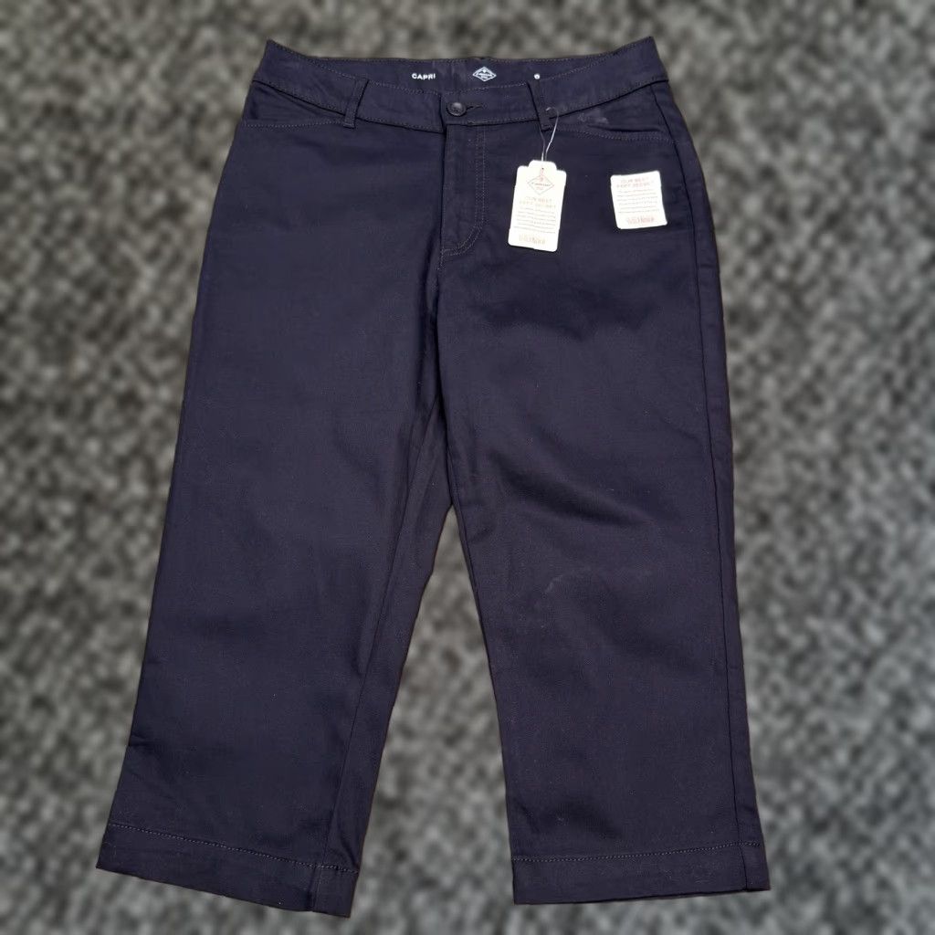 Vintage **St. John's Bay Women's Black Capri Pants Mid Rise Stretch** User: St. John's Bay Women's Black Capri Pants Mid Rise Stretch Size ONE SIZE - 1 Thumbnail