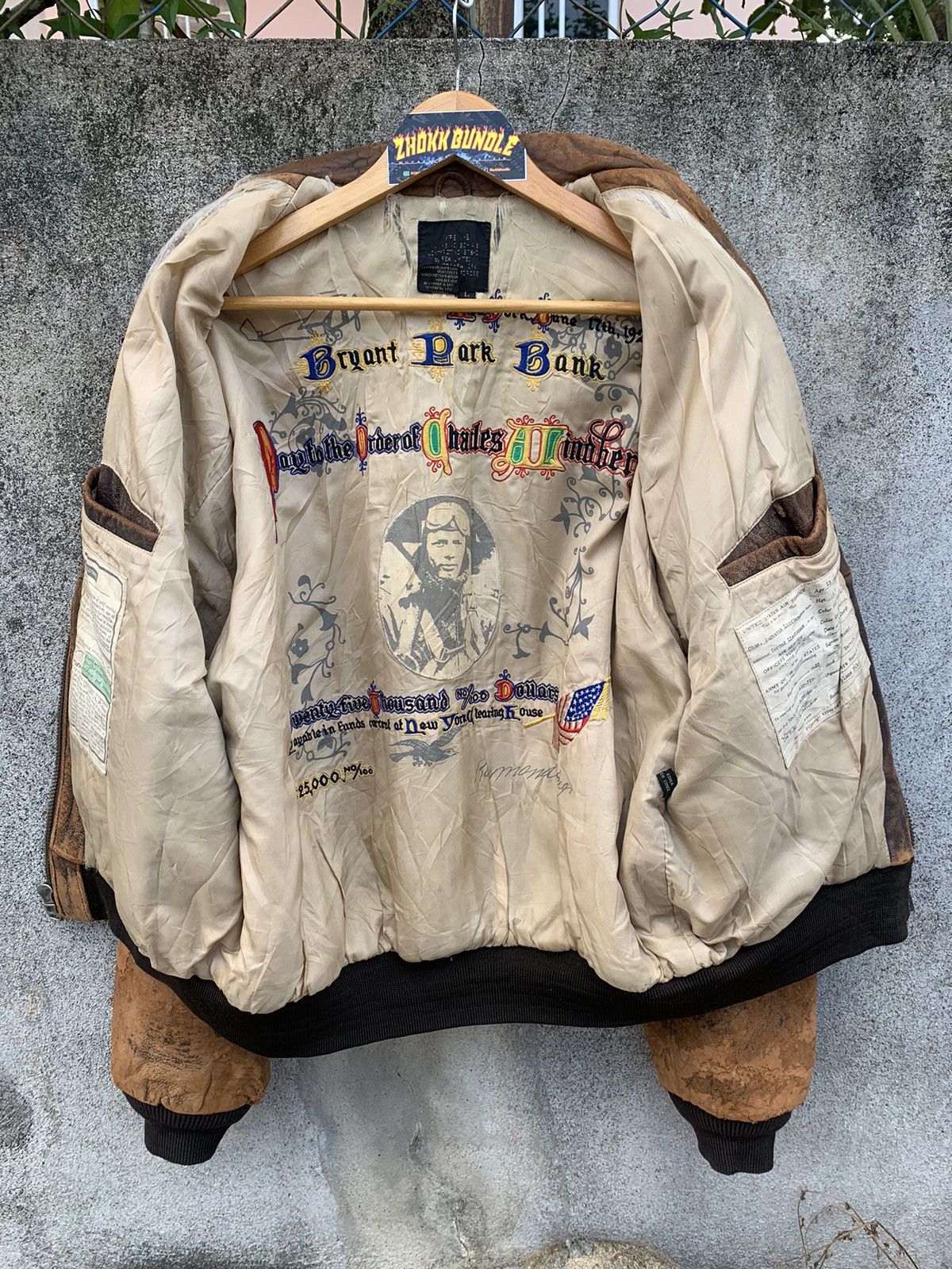 Avirex Avirex distressed thrashed leather flight jacket Size US L / EU 52-54 / 3 - 7 Thumbnail