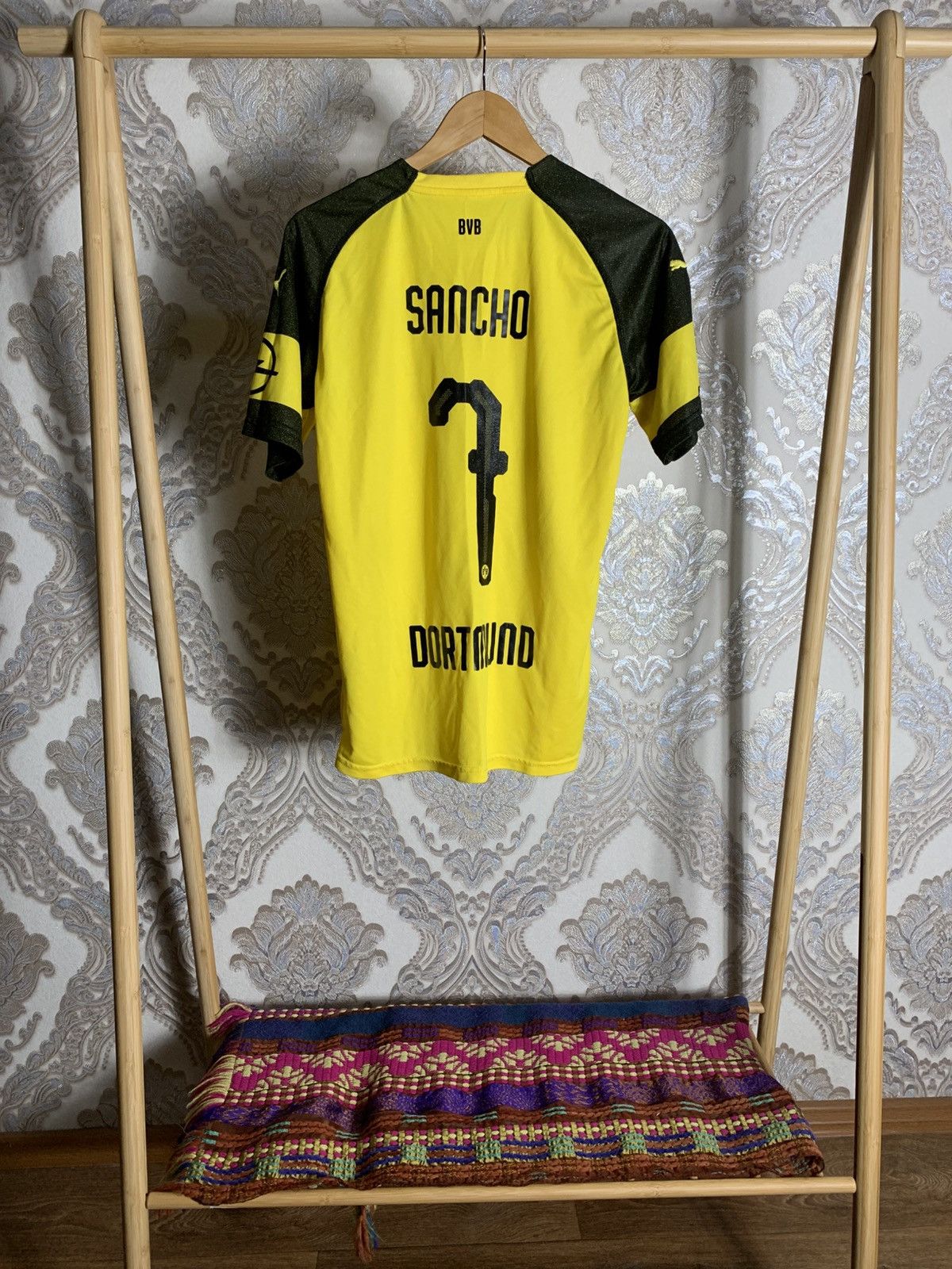 Puma VINTAGE PUMA FC BORUSSIA DORTMUND GERMANY SOCCER JERSEY RETRO Y2K 90s Size US S / EU 44-46 / 1 - 1 Thumbnail