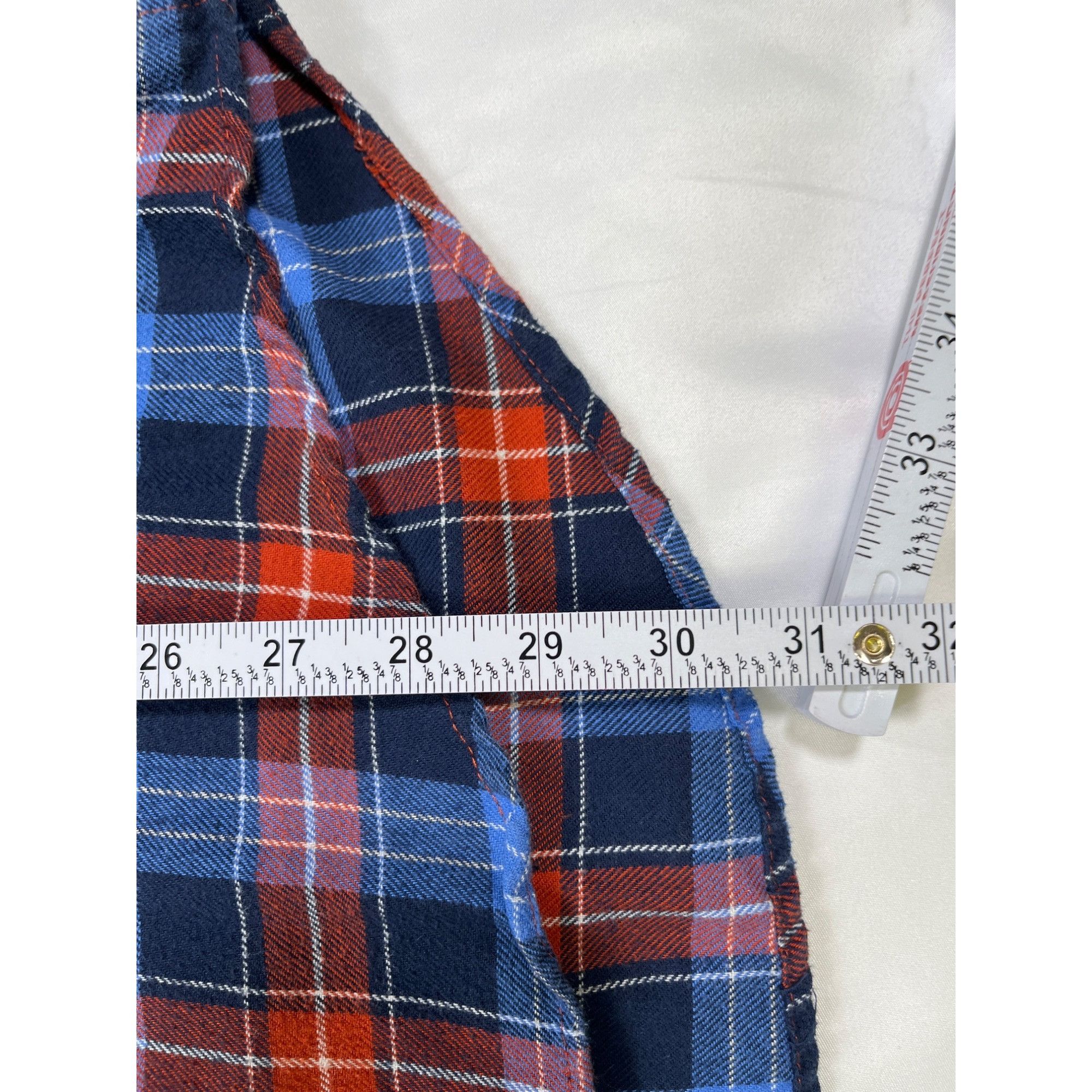 Izod IZOD SKU 7651Mens Red and Blue Plaid Button Down Long Sleeve Size US L / EU 52-54 / 3 - 6 Thumbnail