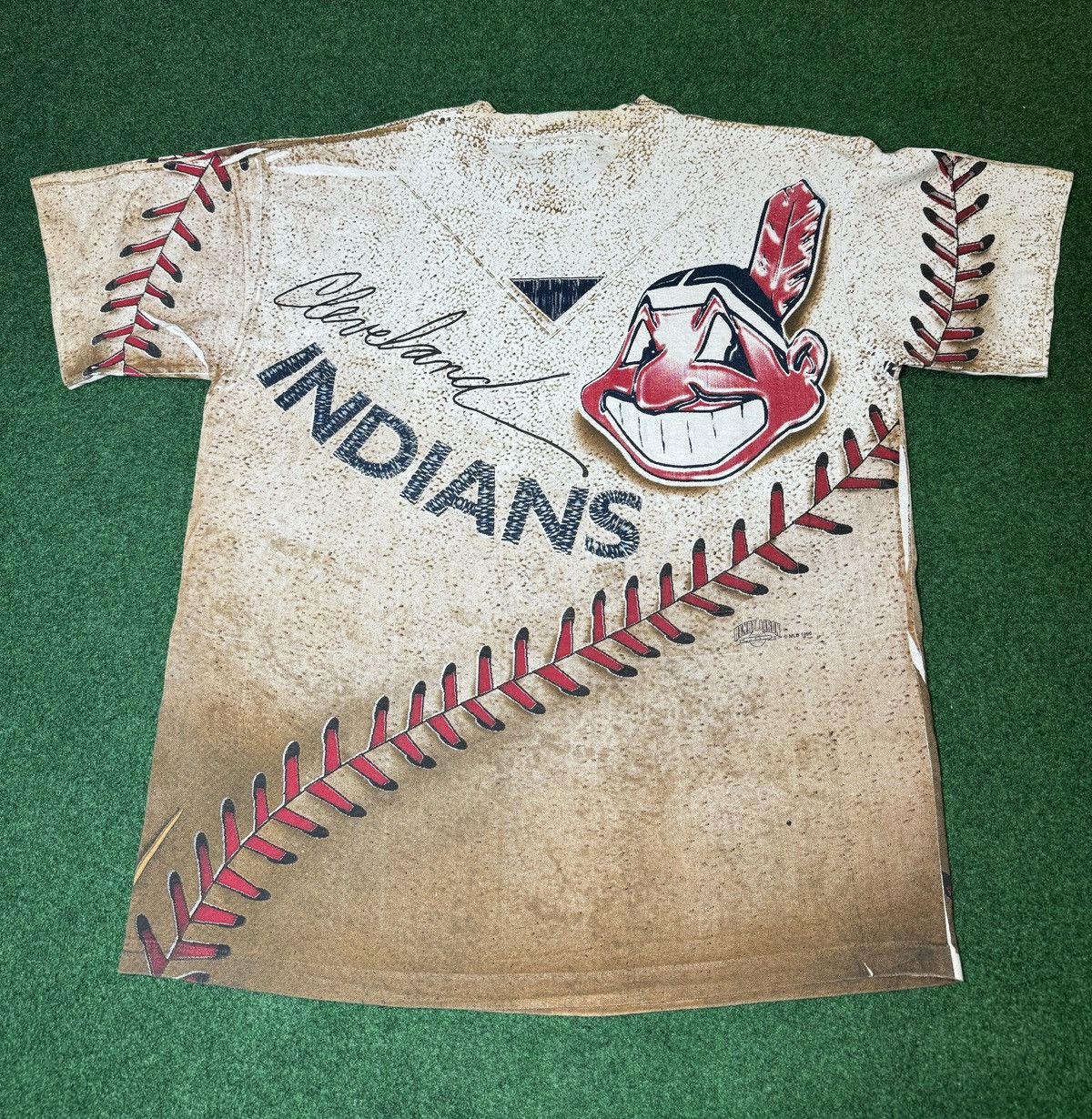 Signal Sport × Vintage Vintage 90s Cleveland Indians AOP All Over Print XL T Shirt Size US XL / EU 56 / 4 - 5 Thumbnail