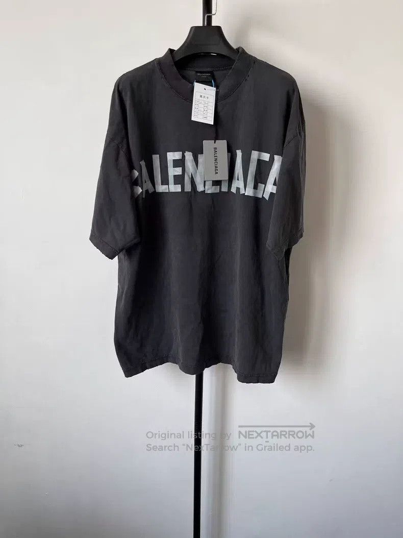 Balenciaga Balenciaga Logo T-shirt with round neck and off-shoulder s Size US M / EU 48-50 / 2 - 1 Thumbnail