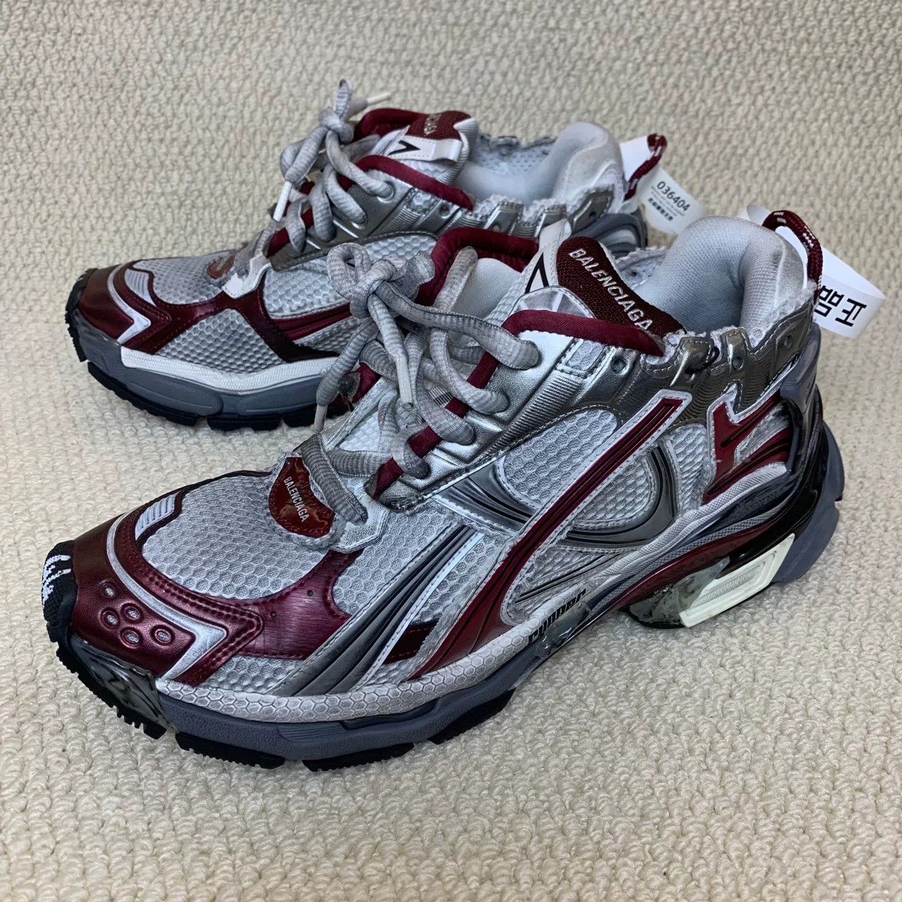 Balenciaga balenciaga runner lifestyle shoes in white gray red Size US 10 / EU 43 - 1 Thumbnail