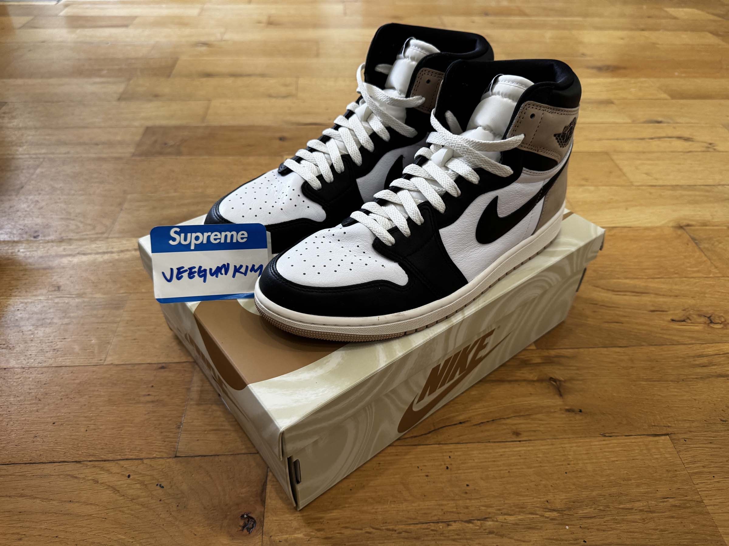 WMNS Air Jordan 1 Retro High OG - Latte
