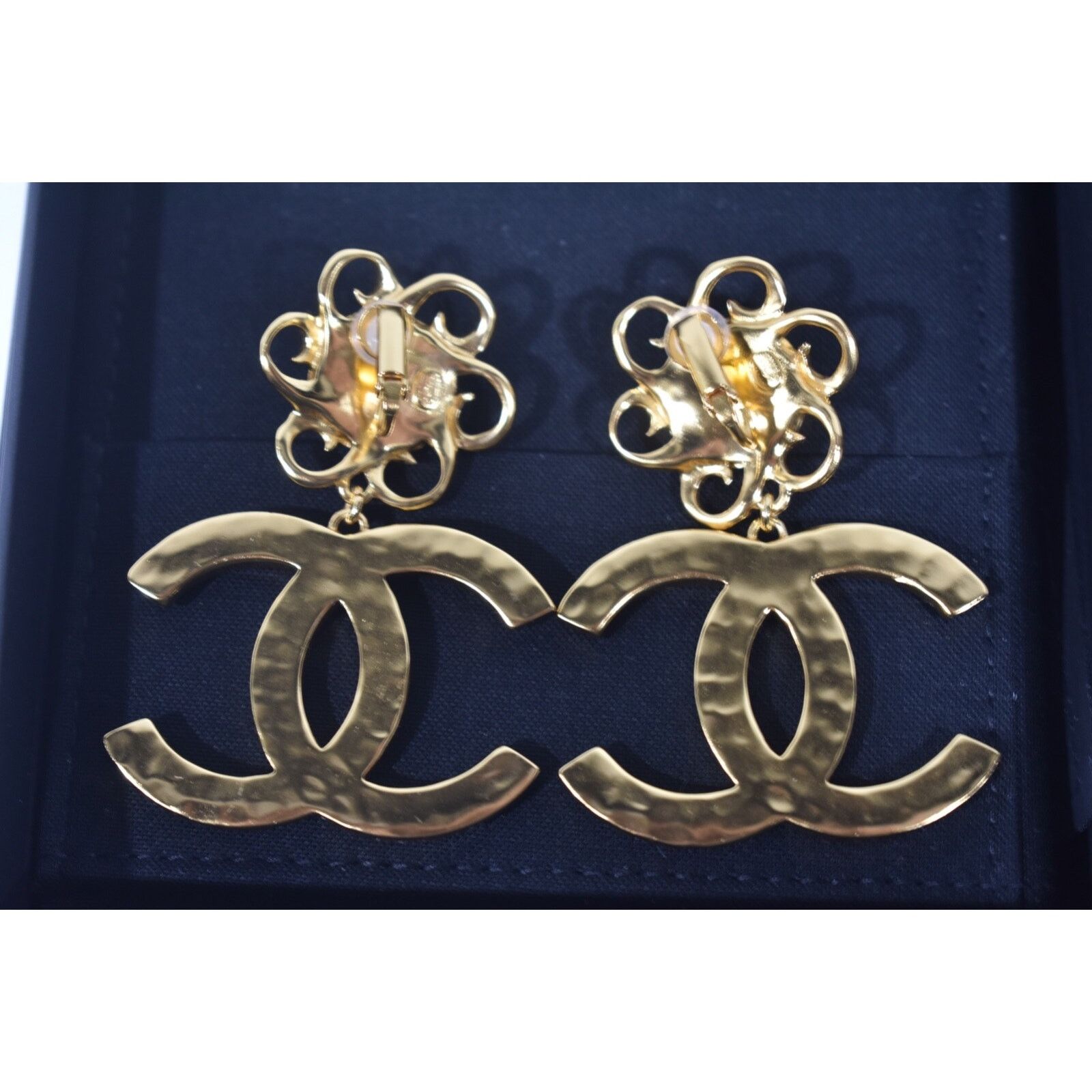 Chanel Chanel Gold White Stripe Dangle Drop Statement Earrings Size ONE SIZE - 10 Thumbnail
