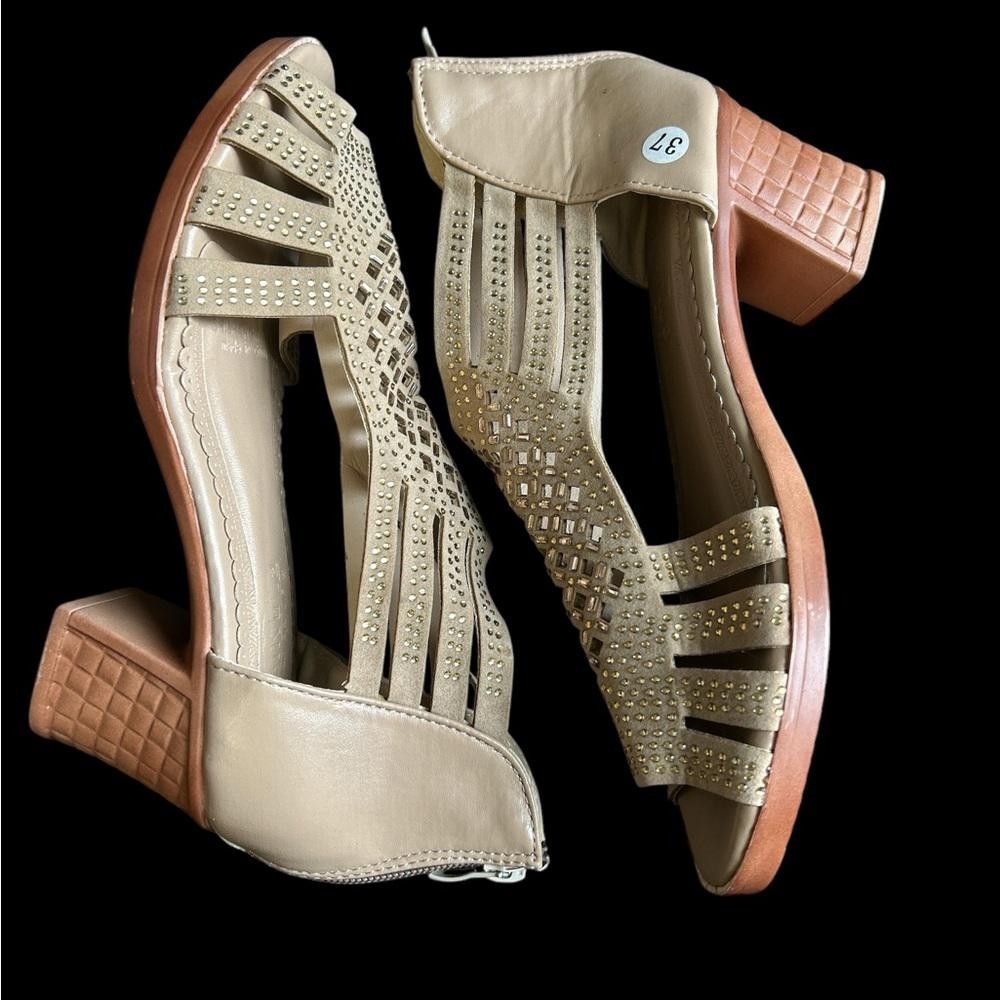 Designer BRANDNEW Beige embellished block heel sandals, size 37 Size US 7 / IT 37 - 2 Thumbnail