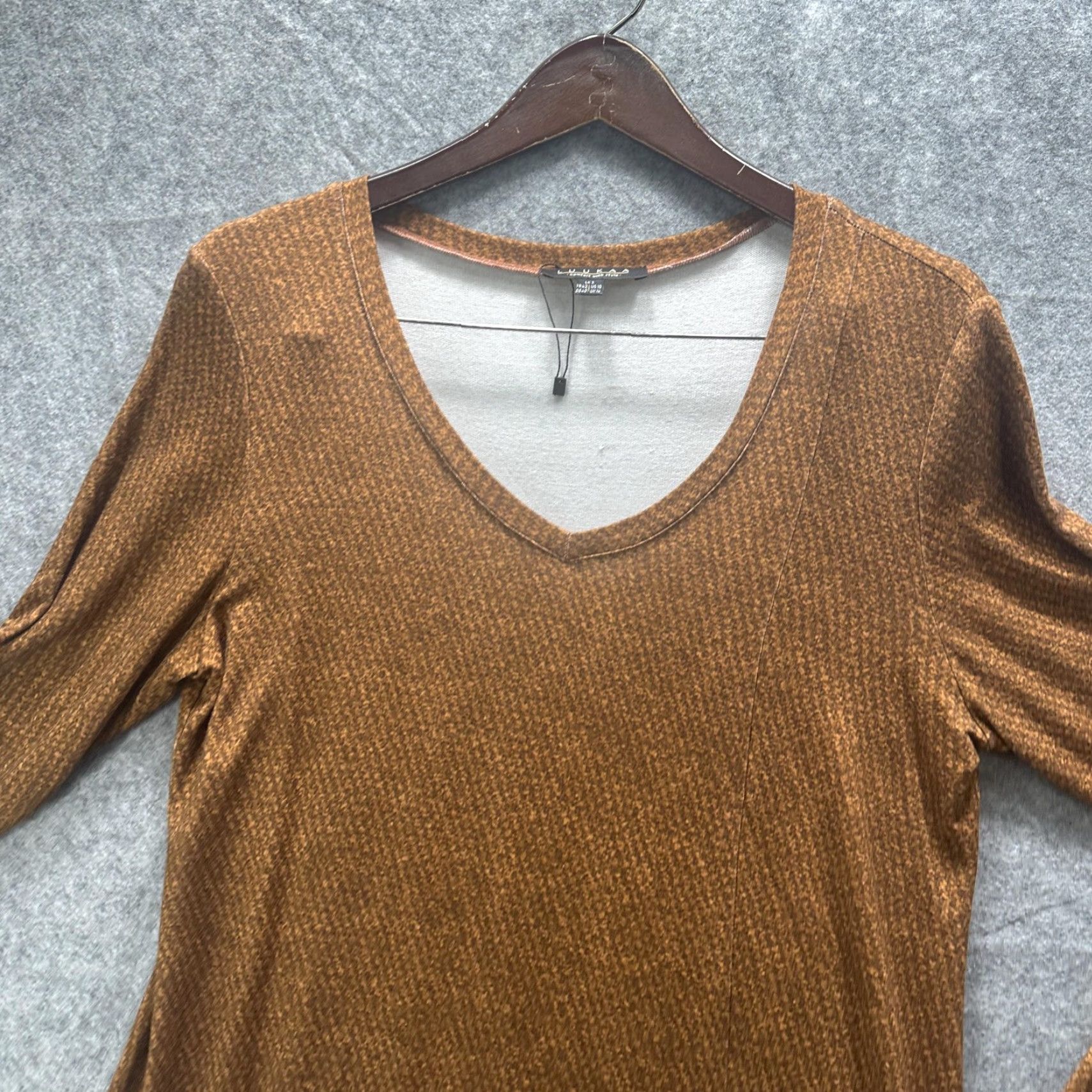 Vintage Luukaa Shirt Womens 10 Brown Cinnamon V Neck Tunic Long Sleeve Stretch Geometric Size L / US 10 / IT 46 - 5 Thumbnail