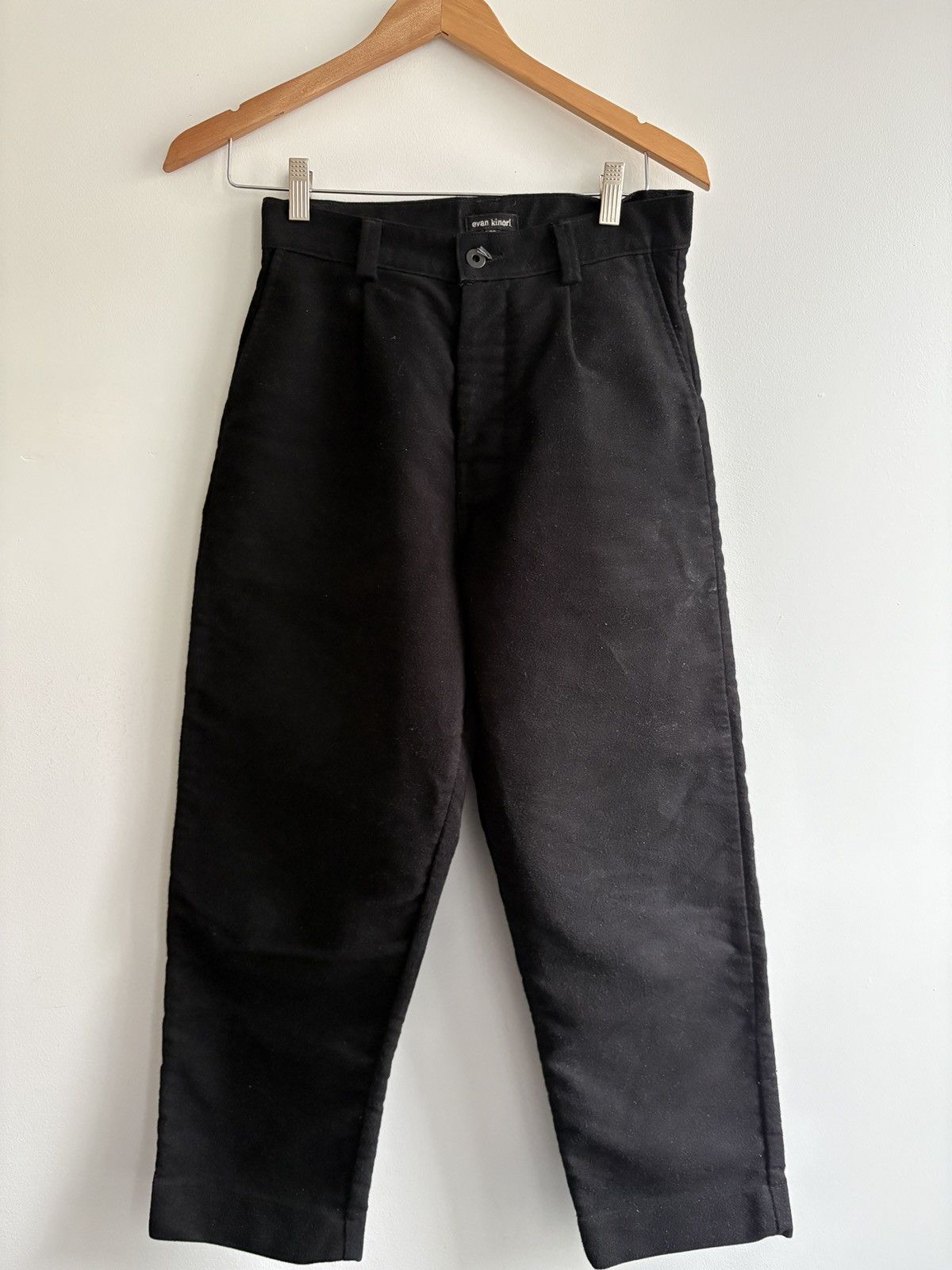 Evan Kinori Evan Kinori black cotton twill single pleat Size US 28 / EU 44 - 1 Thumbnail