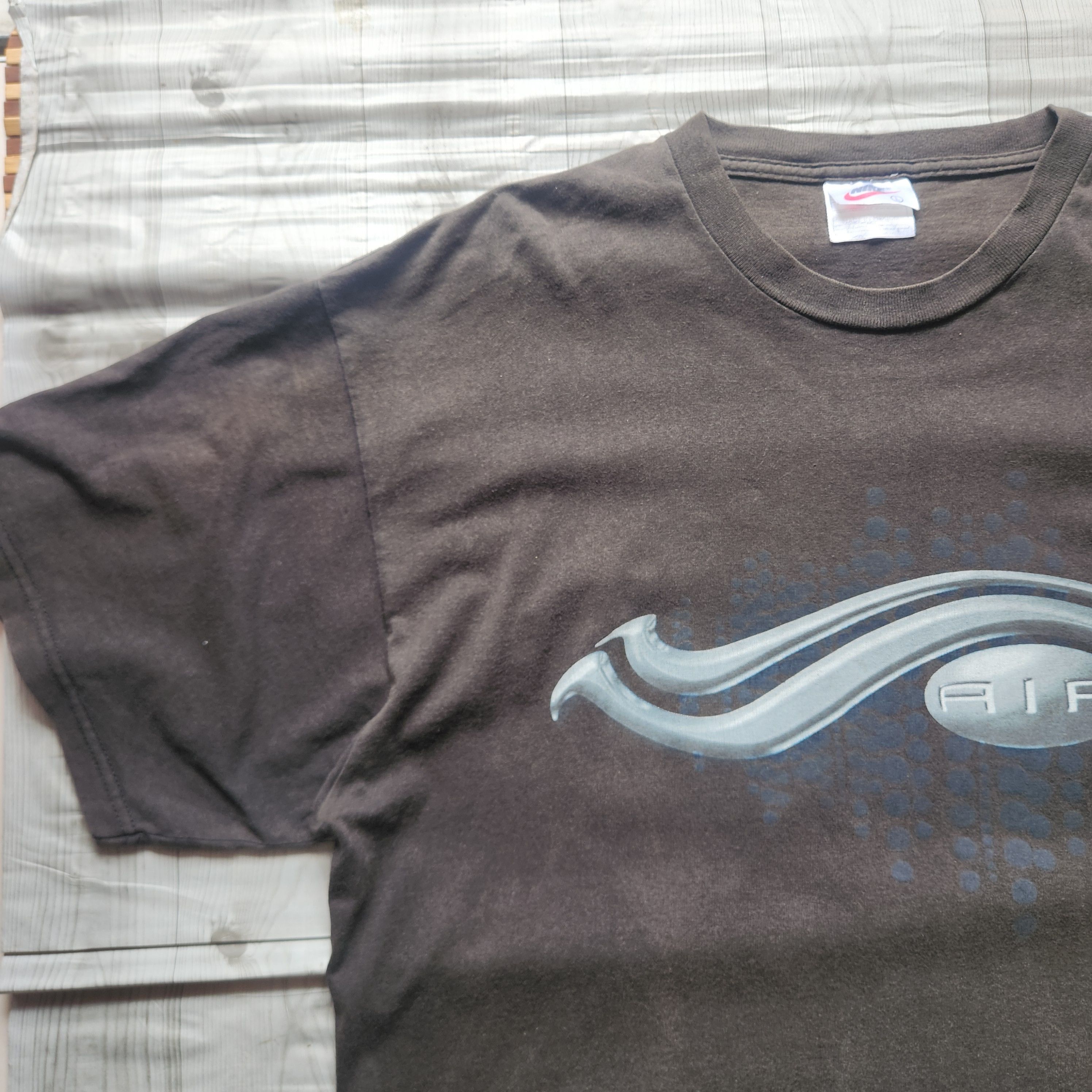 Nike × Vintage Vintage Faded Nike Air Big Logo TShirt Y2K Size US L / EU 52-54 / 3 - 3 Thumbnail