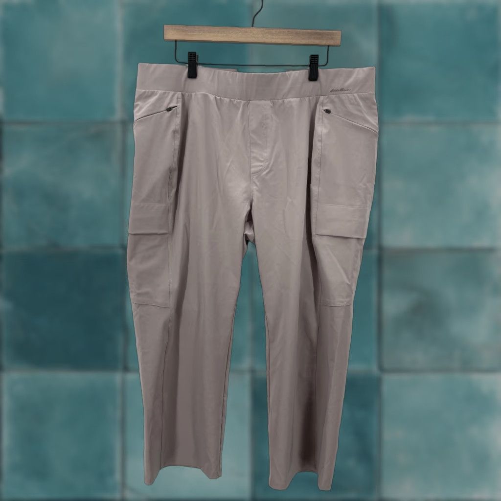Eddie Bauer Eddie Bauer Travex Cropped Cargo Pants Womens 18 Taupe Gray Pull On Stretch Hiking Size 40" / US 18 - 1 Thumbnail