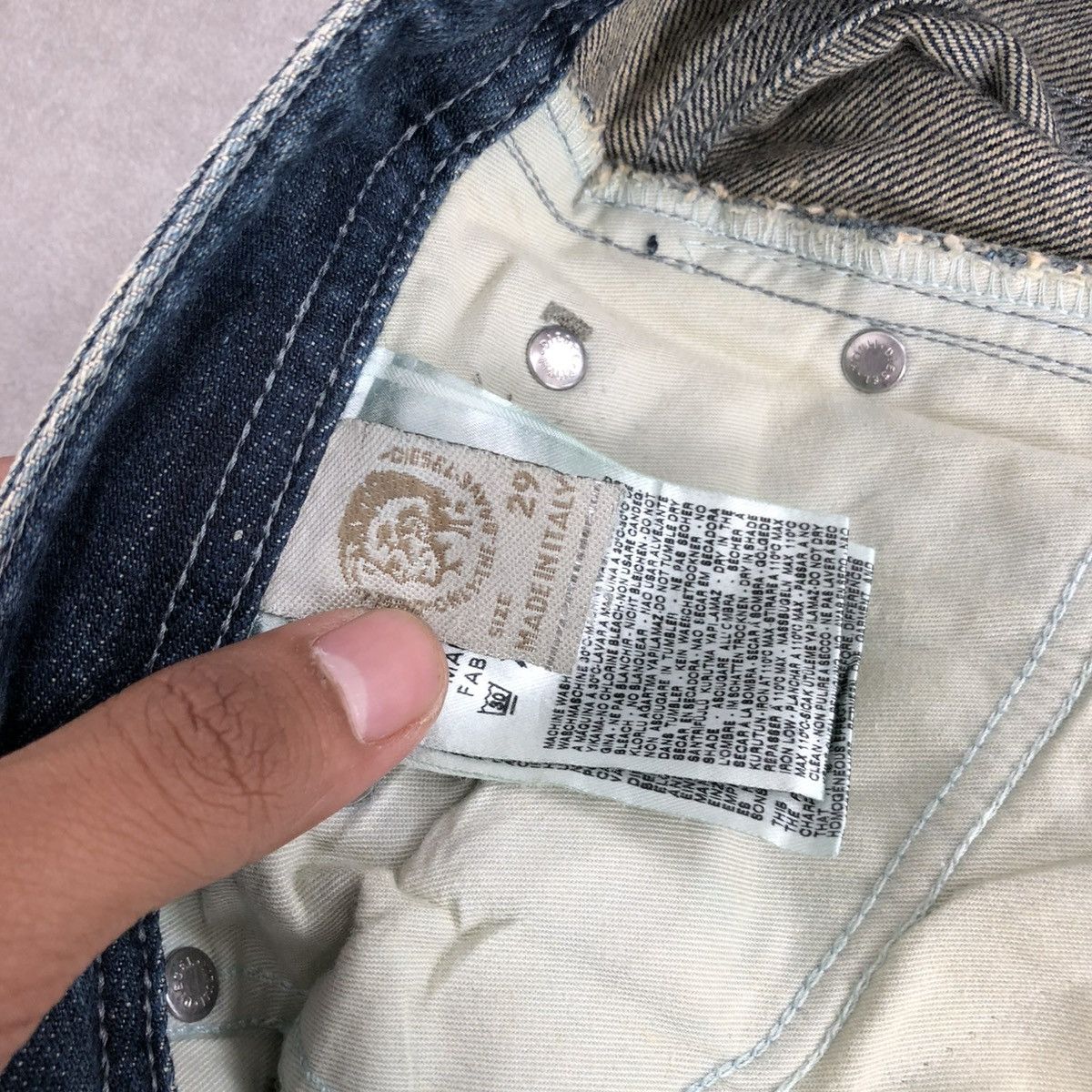 Diesel × If Six Was Nine × Le Grande Bleu (L.G.B.) 🇮🇹 2000s Diesel Industry Koolter Distressed Faded Jeans Size US 29 - 14 Thumbnail