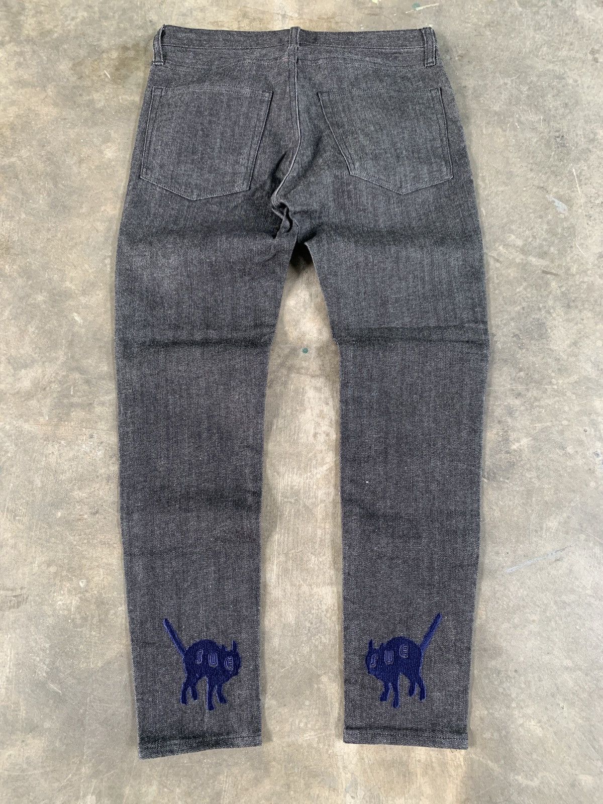 Undercover Sue undercover velvet logo skinny jeans Size US 27 - 1 Thumbnail