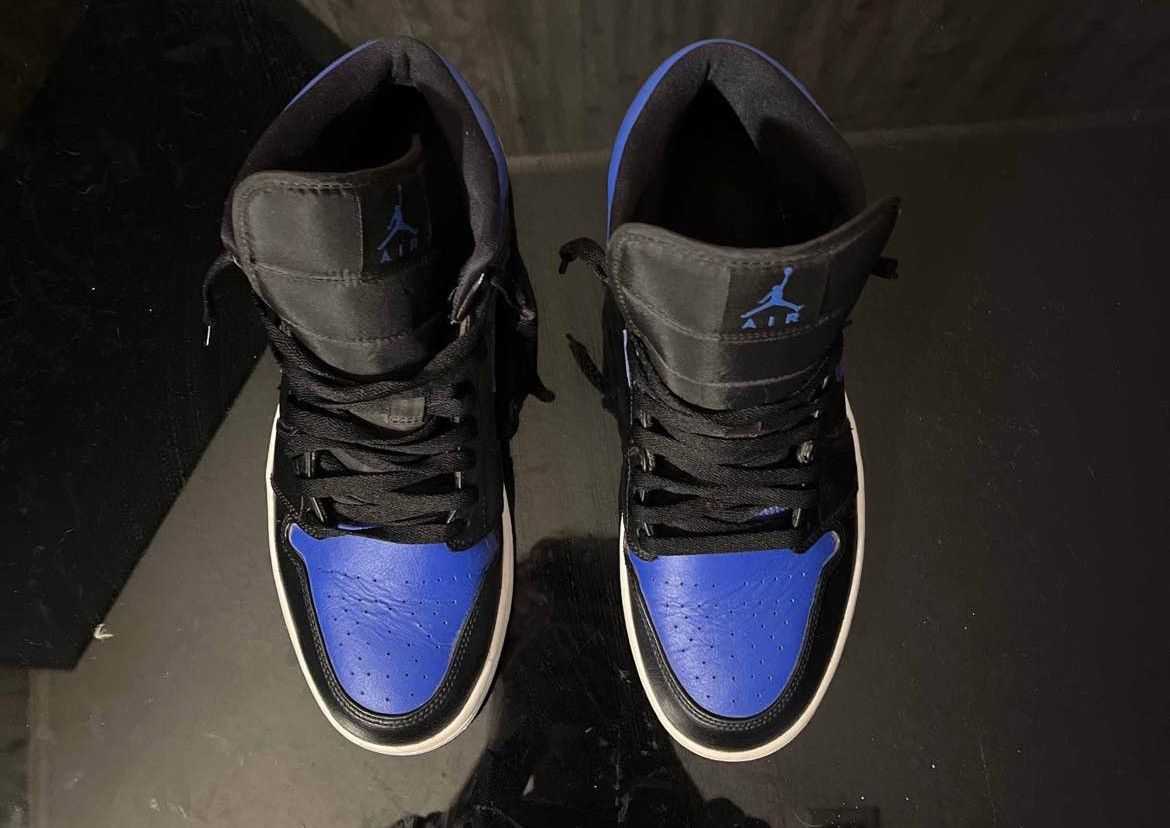 Jordan Brand × Nike Jordan 1 mid “Black Hyper Royal” Size US 11 / EU 44 - 3 Thumbnail
