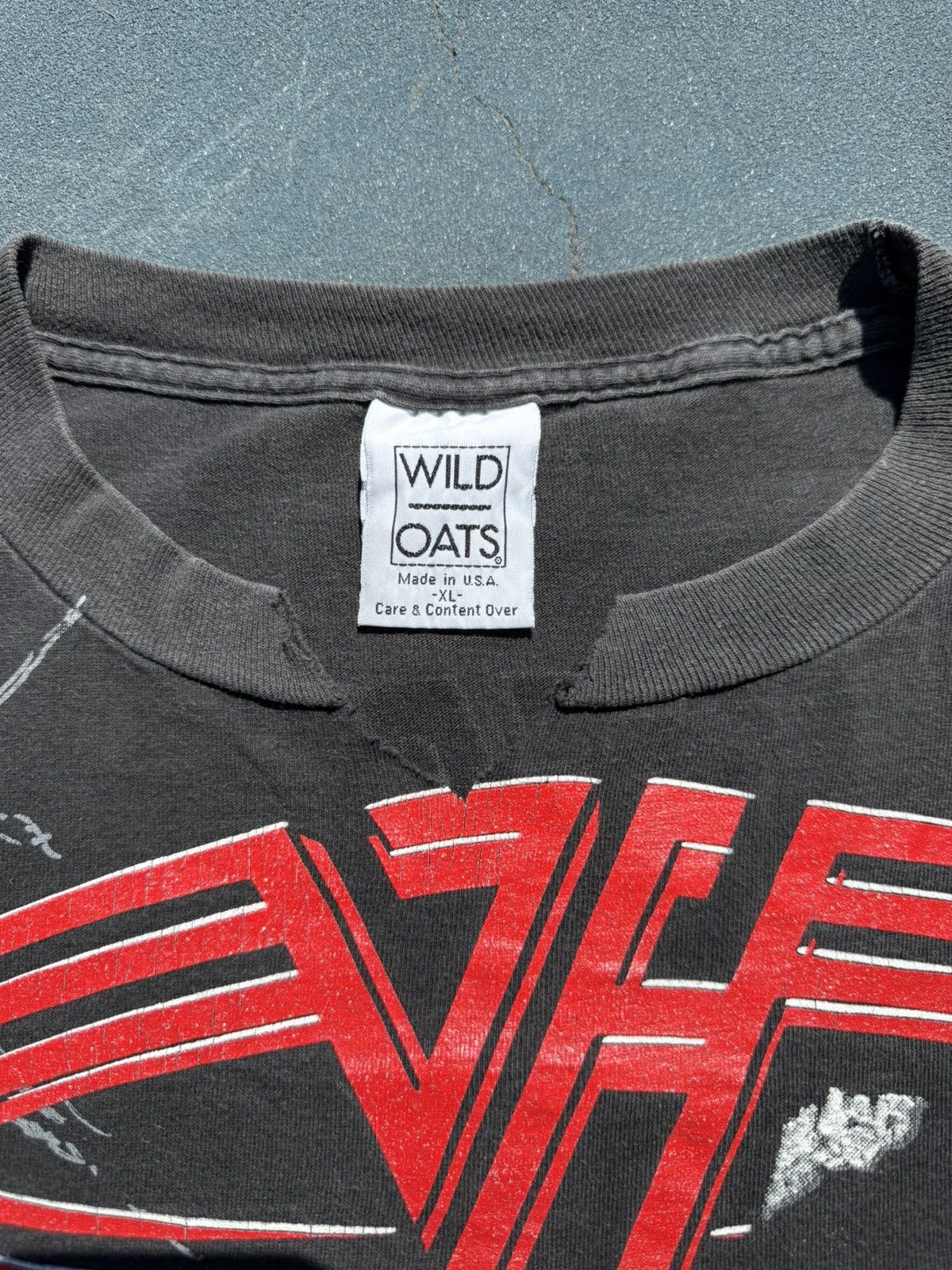 Vintage Vintage 1991 Van Halen Tshirt. Size US XL / EU 56 / 4 - 2 Thumbnail
