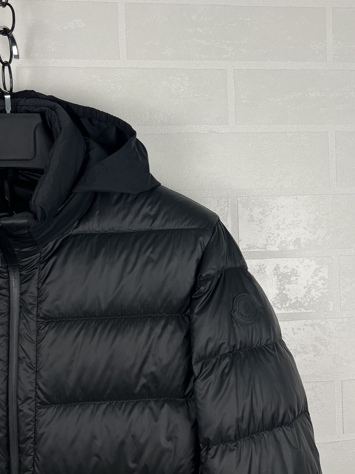 Moncler MONCLER Down Light Jacket PEYRE GIUBBOTTO Patch Printed Logo Size US M / EU 48-50 / 2 - 3 Thumbnail