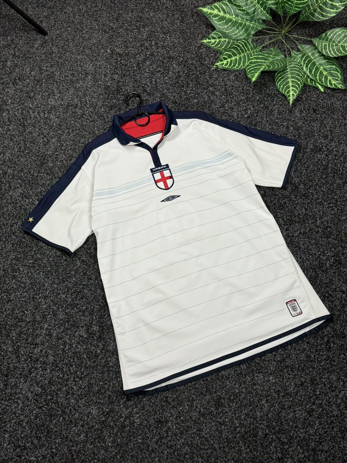 Umbro × Vintage UMBRO ENGLAND 🏴󠁧󠁢󠁥󠁮󠁧󠁿 Double-sided football T-shirt Kellow 69 Size US L / EU 52-54 / 3 - 7 Thumbnail