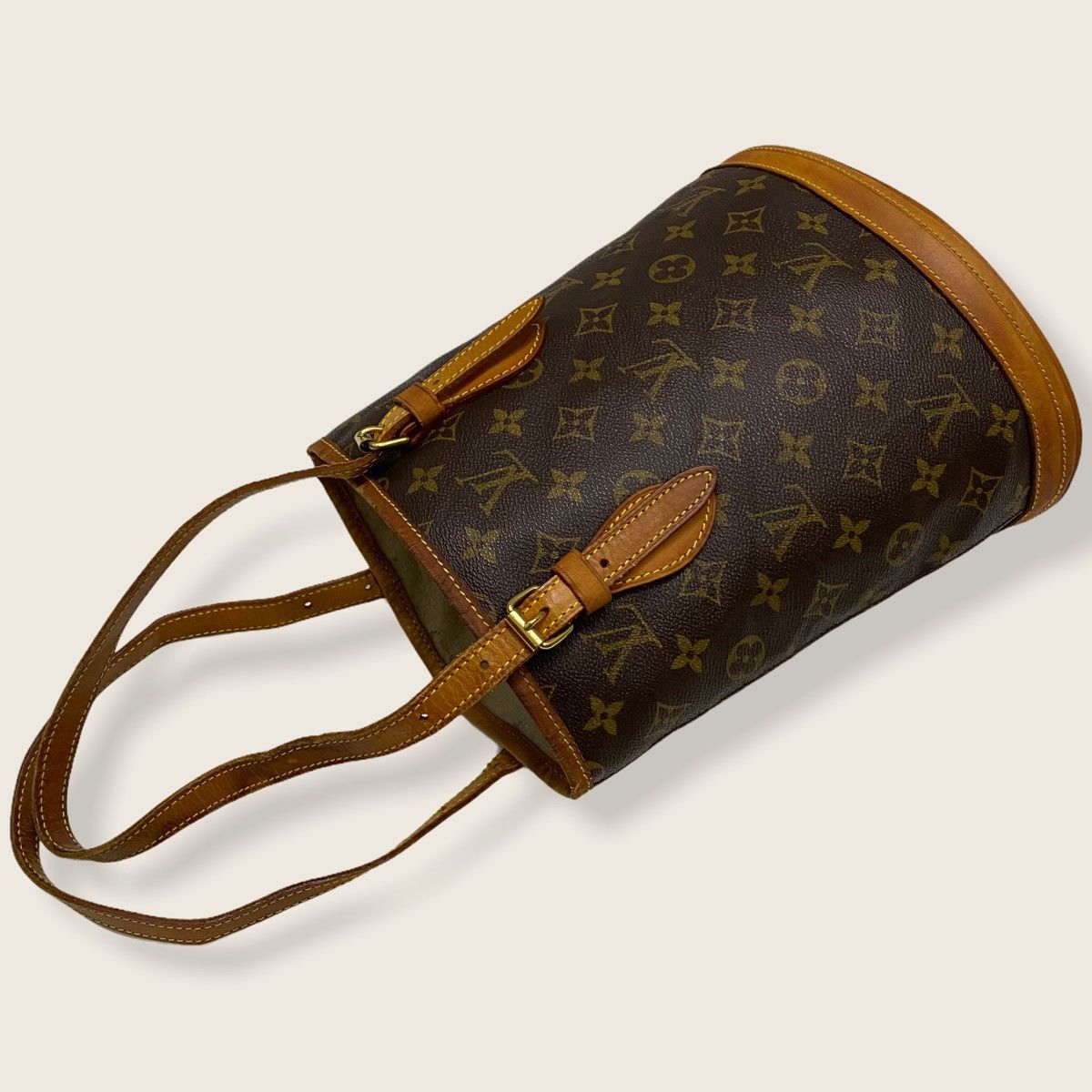 Louis Vuitton ‼️LASTDROP‼️ AUTHENTIC LOUIS VUITTON MONOGRAM BUCKET PM BAG Size ONE SIZE - 3 Thumbnail
