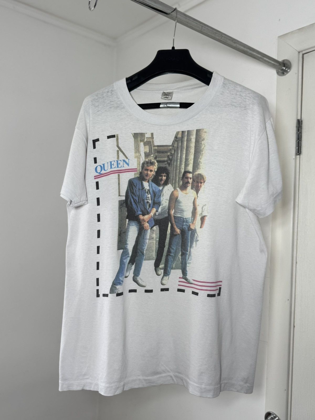Band Tees Vintage 1980s QUEEN Promo Band Tee Single Stitch Size US L / EU 52-54 / 3 - 3 Thumbnail