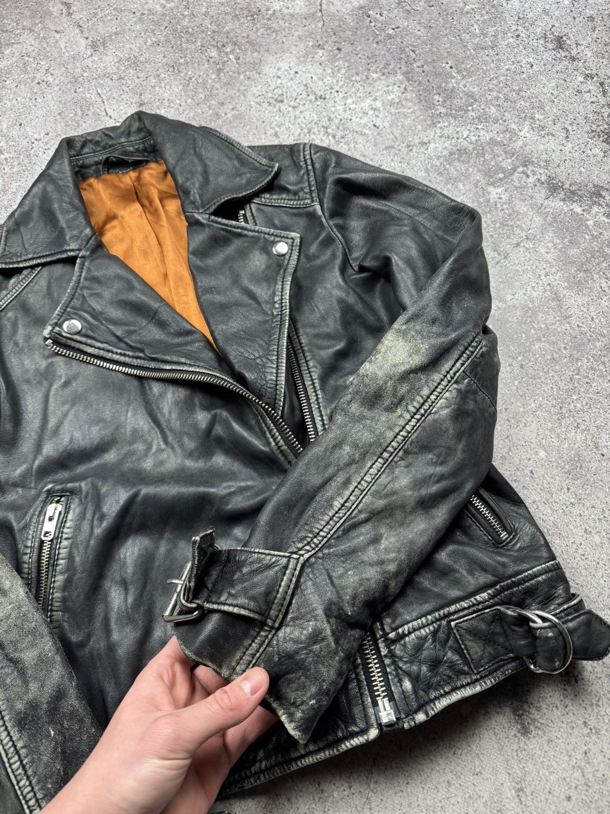 Japanese Brand VINTAGE 90S CROPPED BLACK LEATHER DISTRESSED BIKER JACKET Size US S / EU 44-46 / 1 - 6 Thumbnail