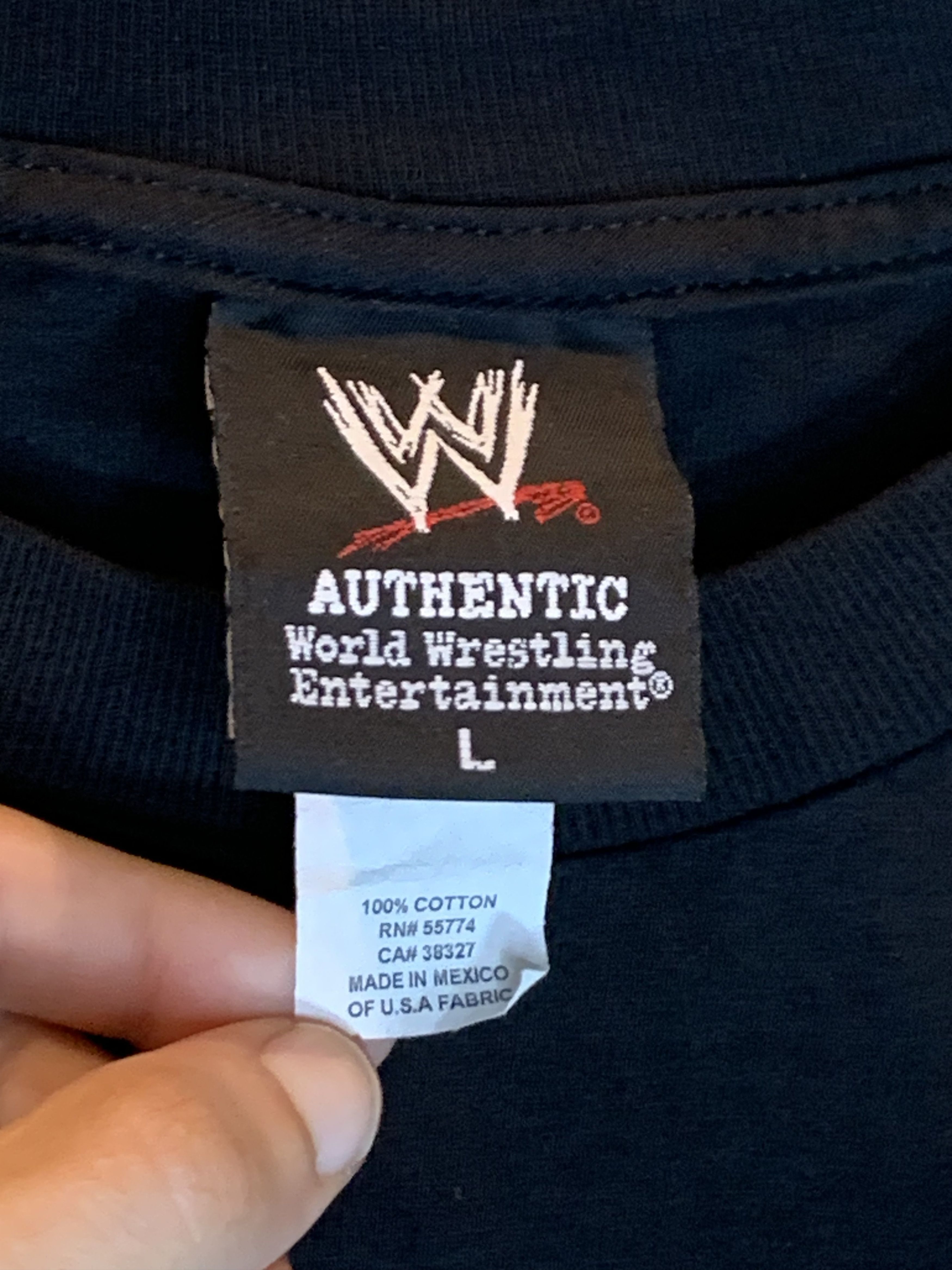 WWE *RARE* Vintage WWE Smackdown RAW ECW Wrestling T-Shirt L Size US L / EU 52-54 / 3 - 7 Thumbnail