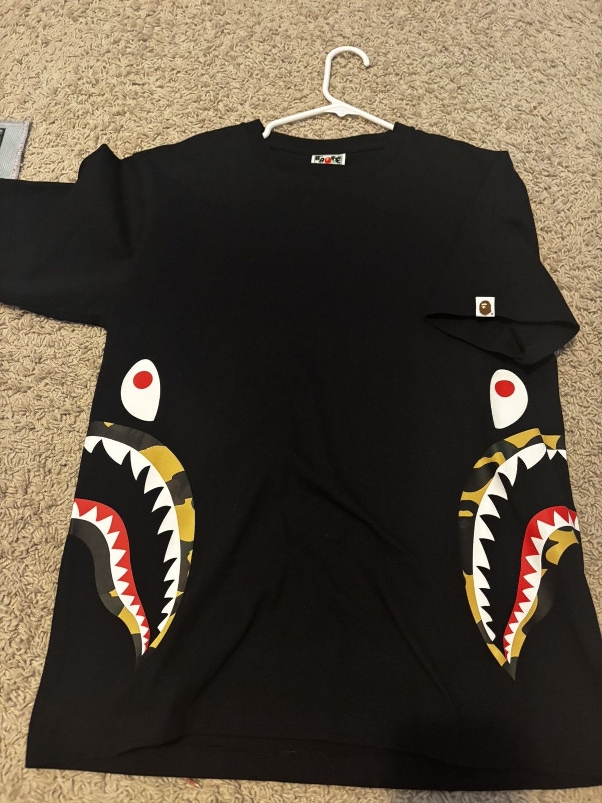 Bape Bape side shark T-shirt Size US M / EU 48-50 / 2 - 1 Thumbnail