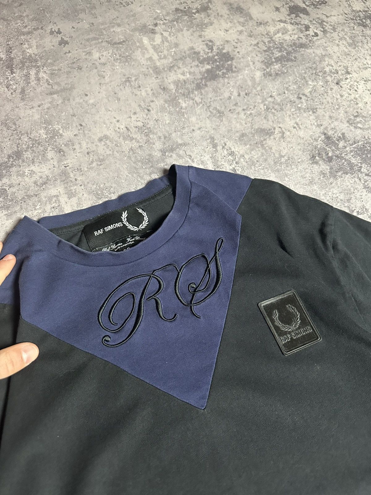 Fred Perry × Raf Simons Raf Simons X Fred Perry Black Raglan Sleeve T-shirt Size US XL / EU 56 / 4 - 4 Thumbnail