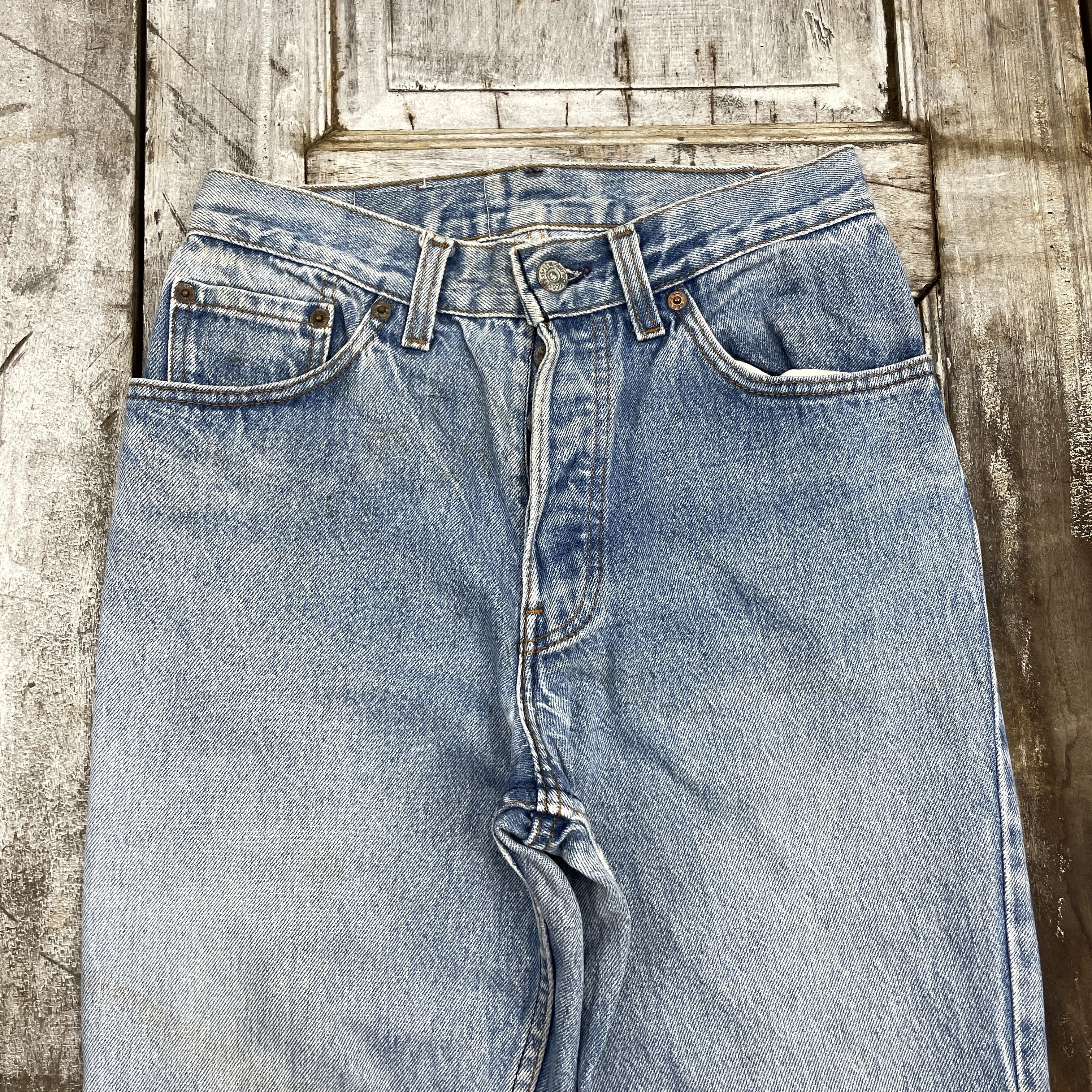 Levi's Vintage Levi's 501 Blue Wash Distressed Jeans -WC318 Size US 26 / EU 42 - 5 Thumbnail
