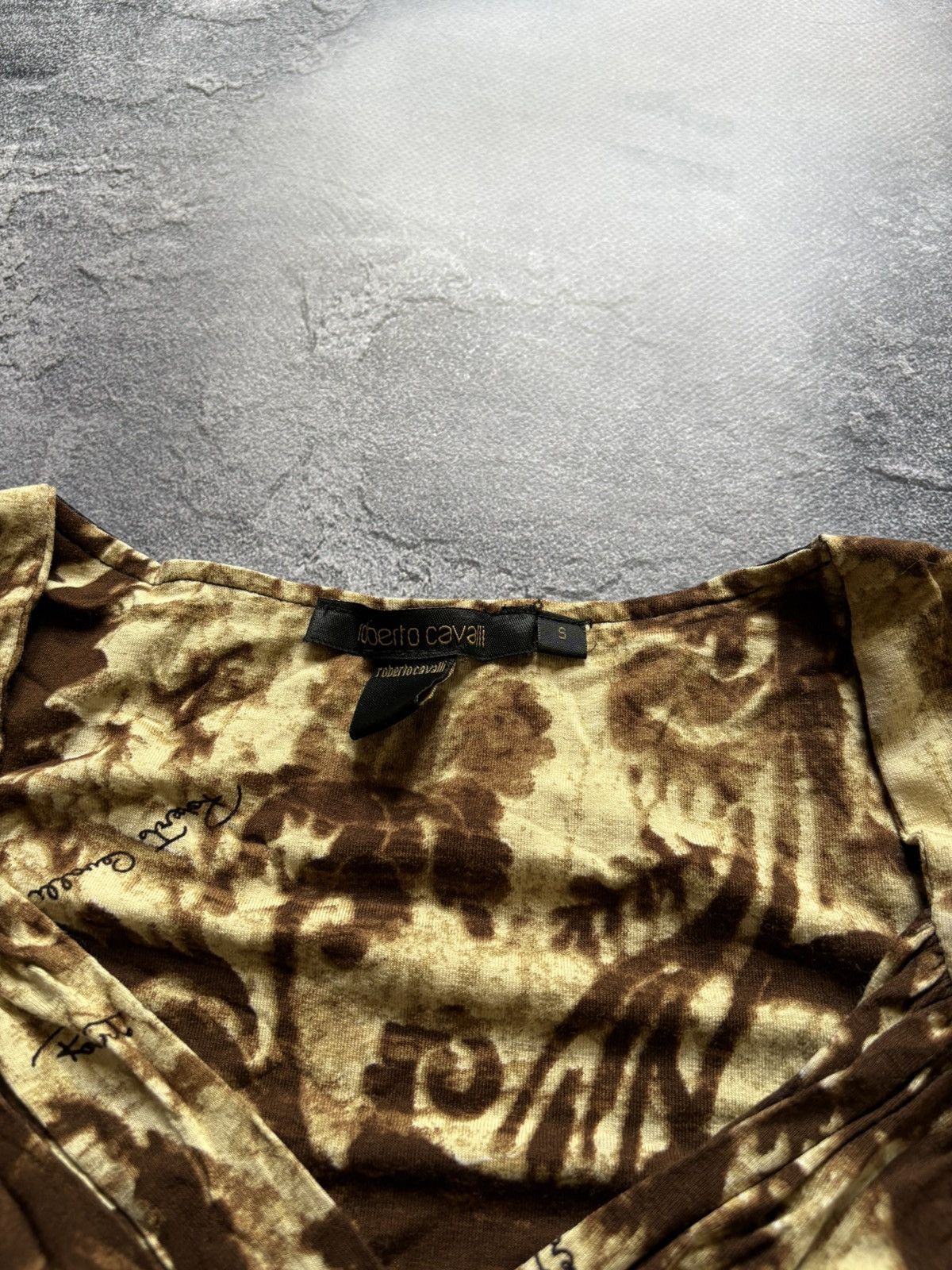 Roberto Cavalli Vintage 00s Roberto Cavalli Luxury Printed Viscose Blouse Size S / US 4 / IT 40 - 11 Thumbnail
