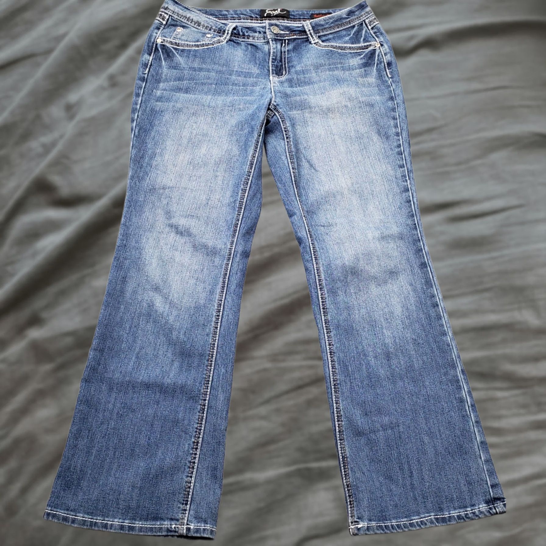 Vintage Earl Jeans Womens Bootcut Jeans 8P Blue Petites 5-Pocket Embroidered Beaded Thick Stitch Denim Size 30" / US 8 / IT 44 - 1 Thumbnail
