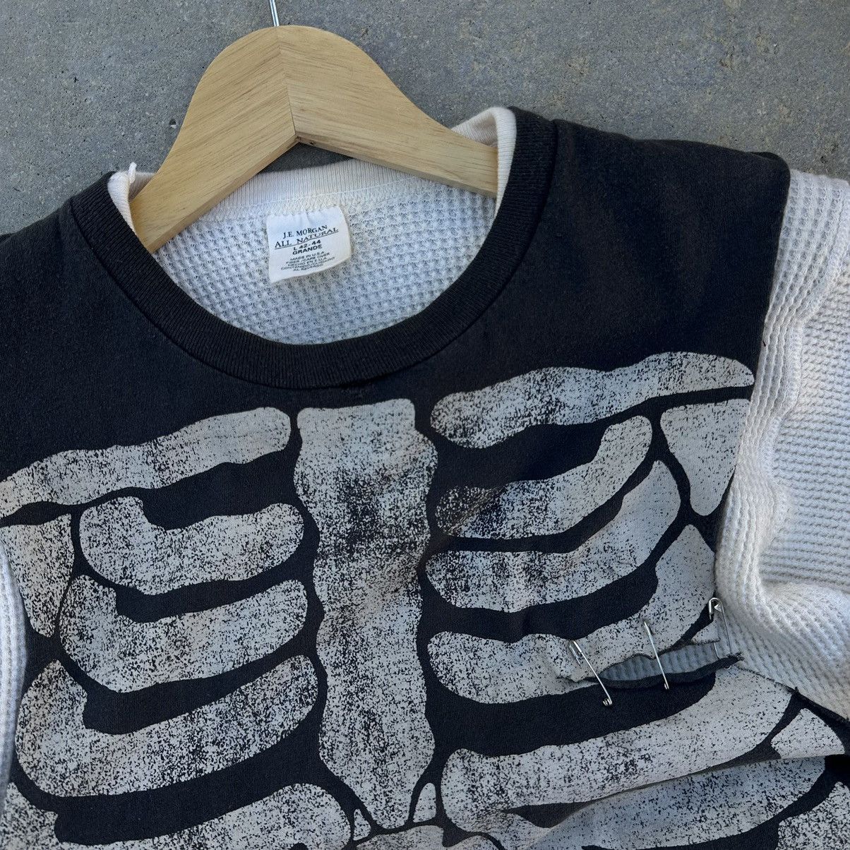 Other VTG 2000’s Skeleton Ribcage Faded Thrashed Graphic Shirt Size US XL / EU 56 / 4 - 2 Thumbnail