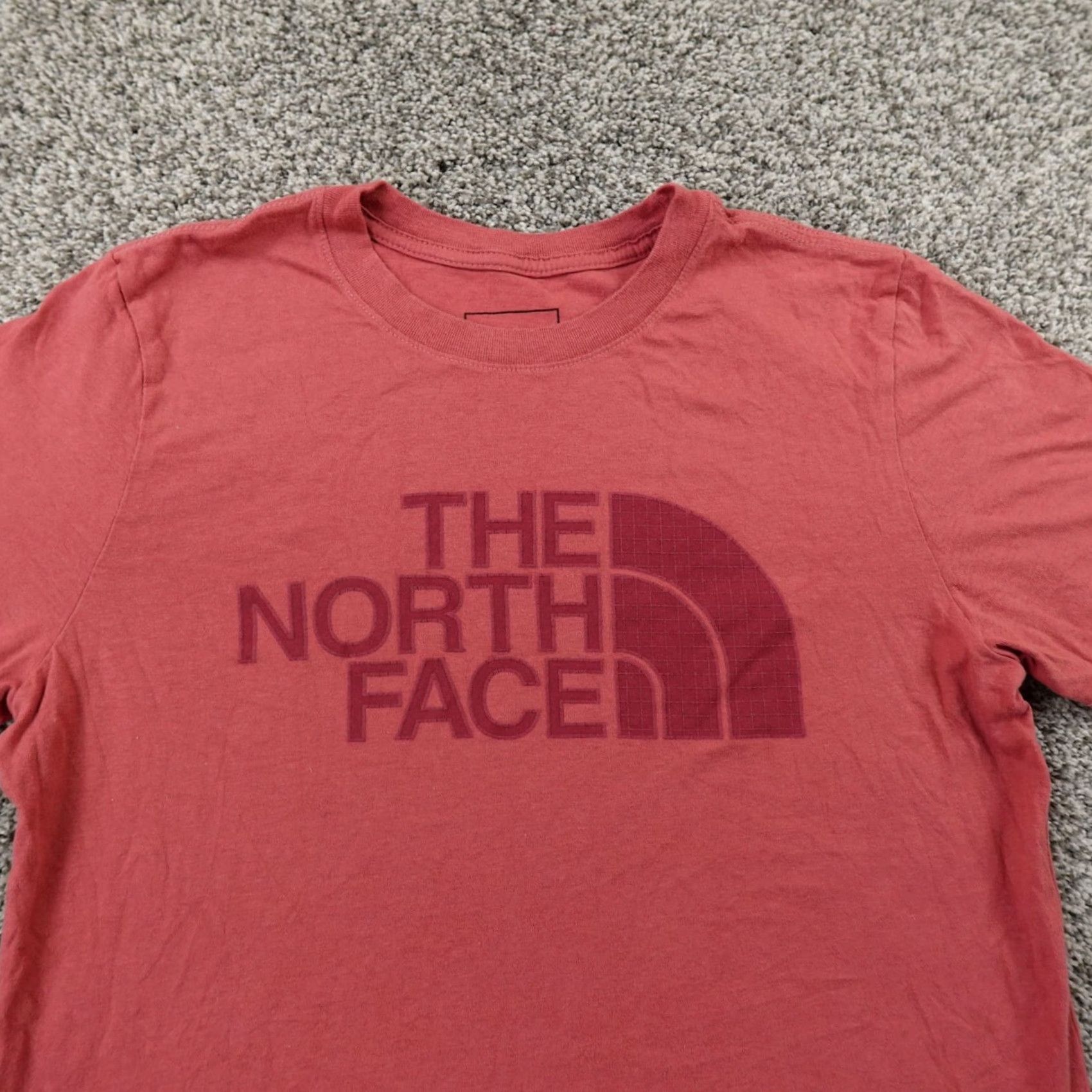 The North Face The North Face Shirt Womens S Red Short Sleeve Logo Outdoor Hiking Casual Trail Trek Size S / US 4 / IT 40 - 3 Thumbnail