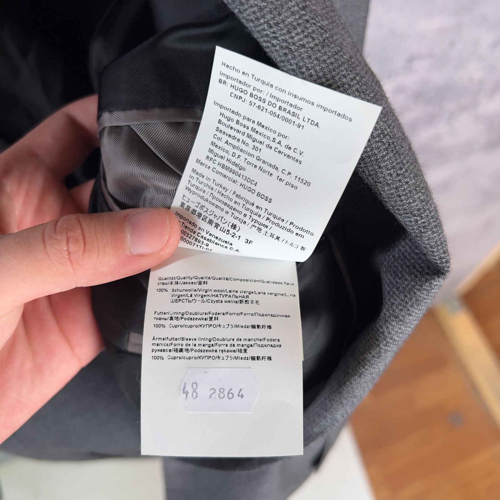 Hugo Boss Hugo Boss Men's Blazer Size US 38R Gray Cupro Long Sleeve` Size 38R - 9 Thumbnail