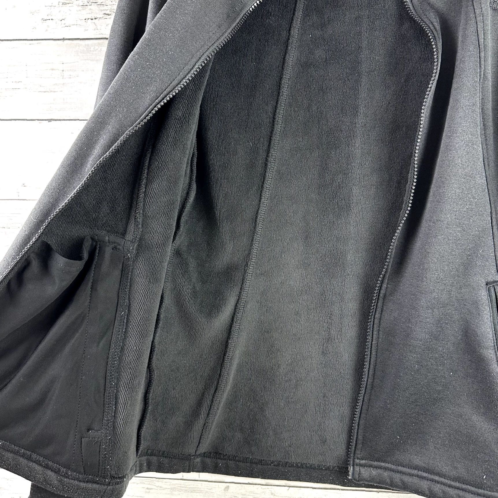 The North Face The North Face Jacket Womens Medium Gray Full Zip Fleece Size M / US 6-8 / IT 42-44 - 5 Thumbnail