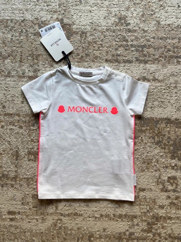 Moncler Moncler Maglia Made in Portugal NWT 2020 Rare Sz 3A Size XXS / US 00 / IT 34 - 1 Thumbnail