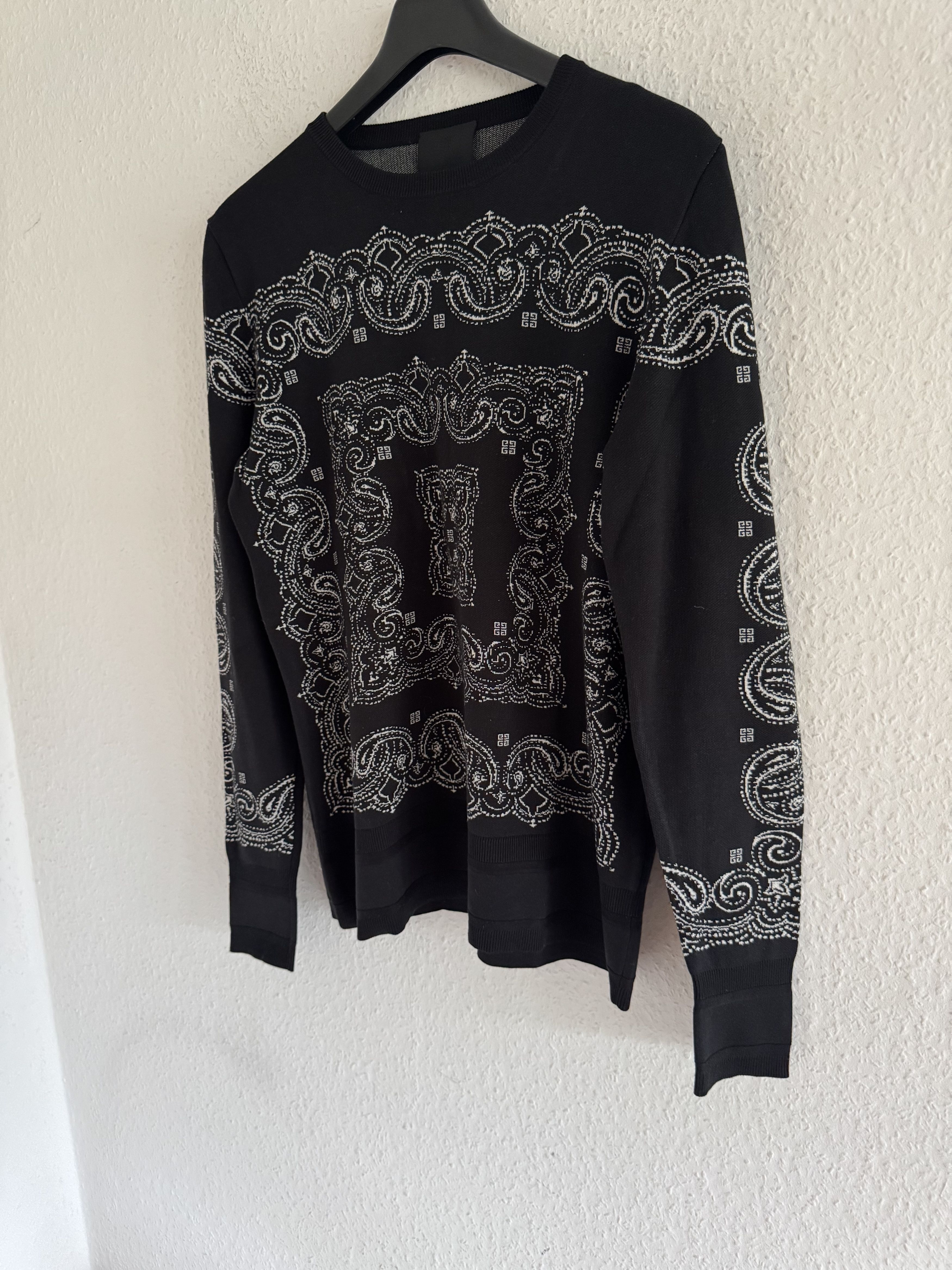 Givenchy Black White Paisley Silk Pullover Size US S / EU 44-46 / 1 - 2 Thumbnail